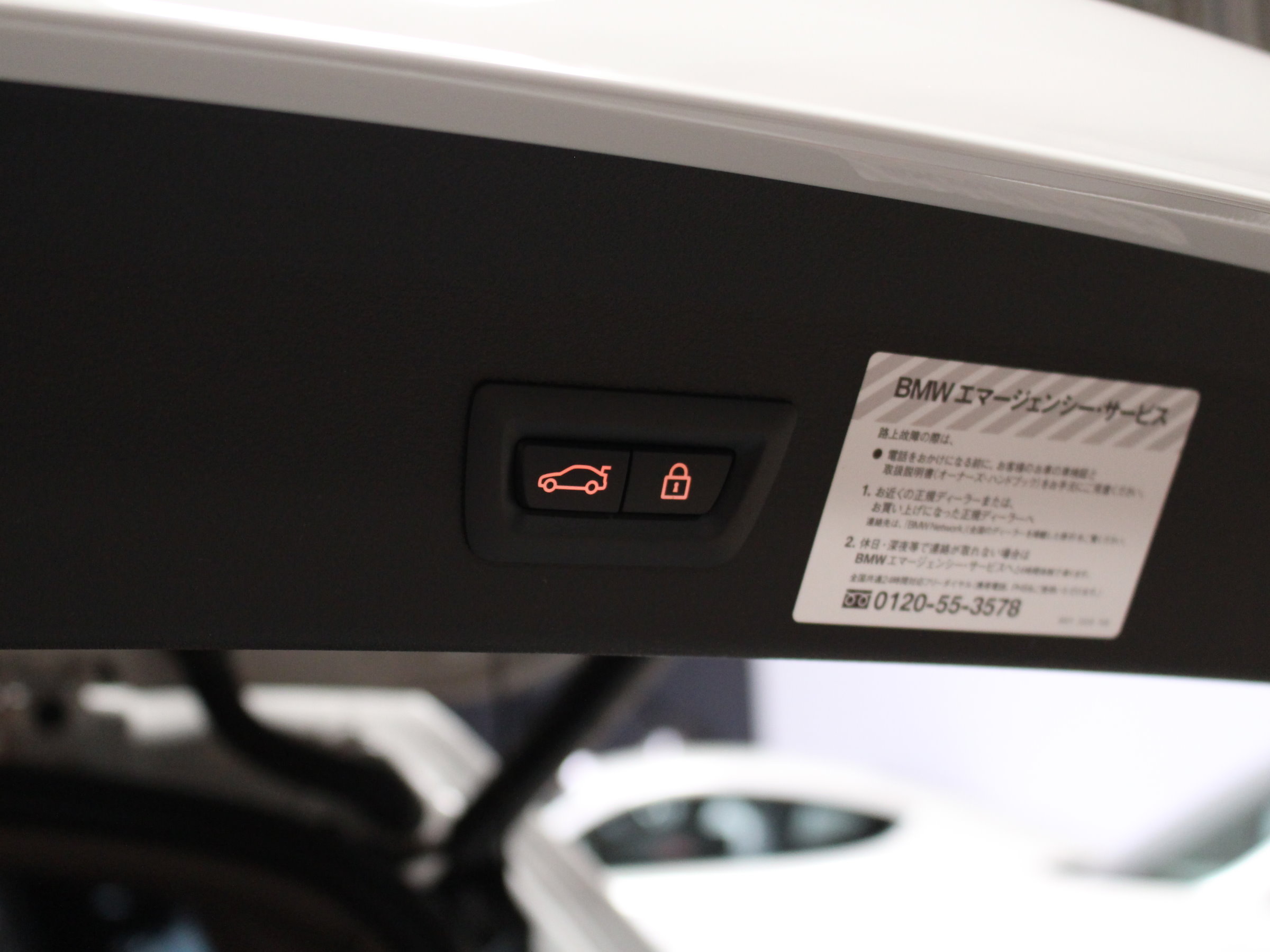 ＢＭＷ　Ｘ１　Ｘドライブ１８ｄ　Ｘライン　ハイラインＰＫＧ