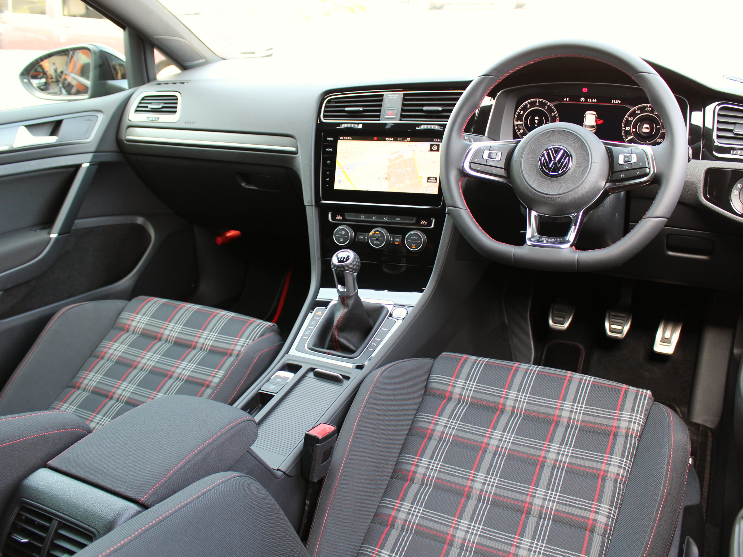 フォルクスワーゲン　ゴルフＧＴＩ　７．５モデル　６速ＭＴ