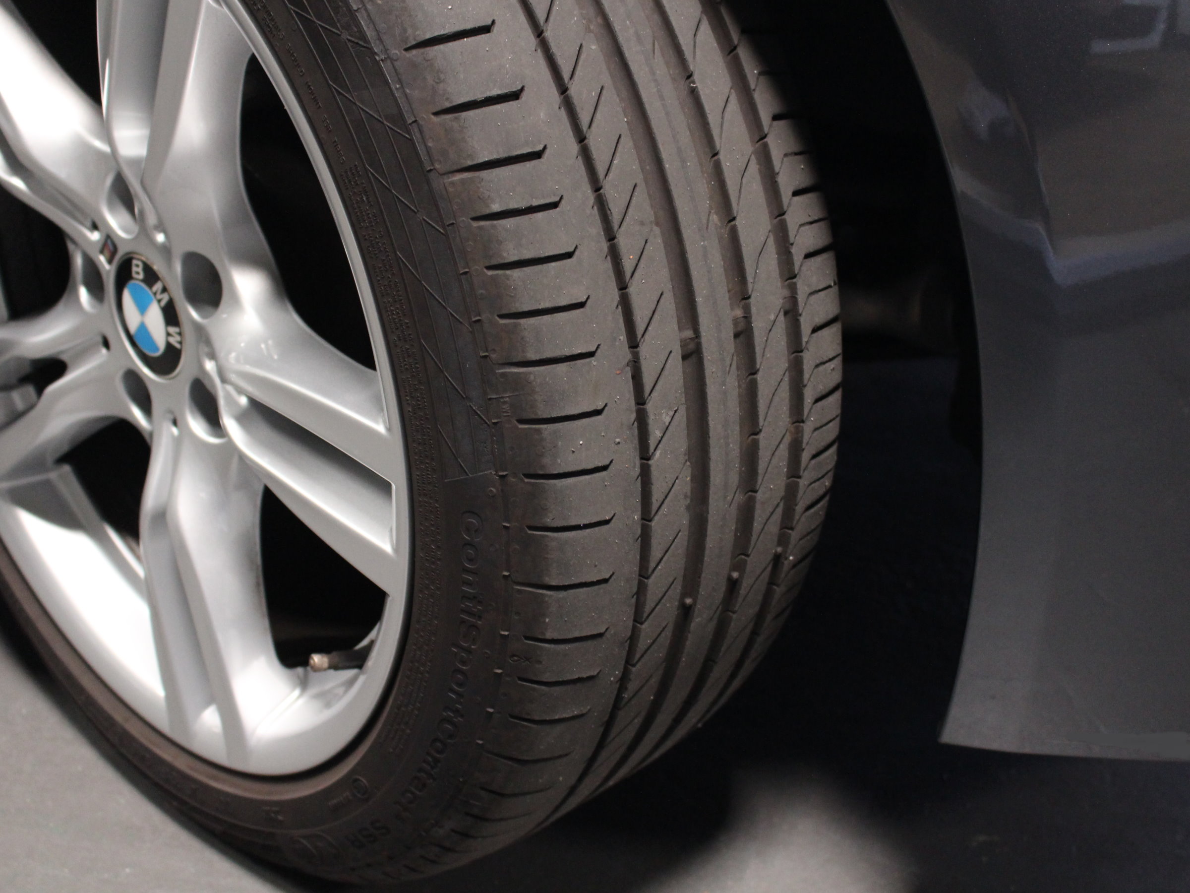 ＢＭＷ　３２０ｄ　Ｍスポーツ　ＬＣＩ後期