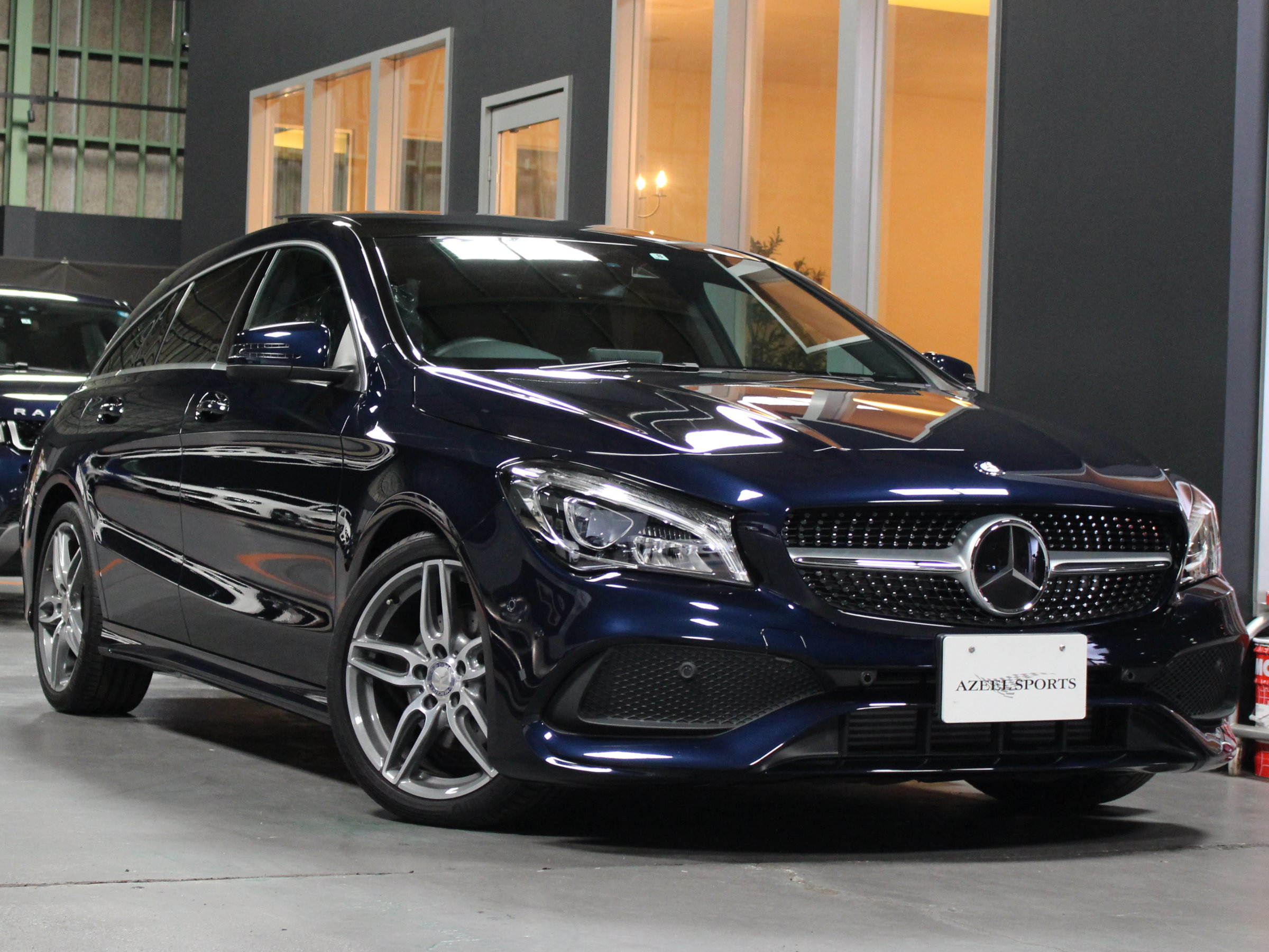 メルセデスベンツ　ＣＬＡ１８０シューティングブレーク　スポーツ　エクスクルーシブＰＫＧ