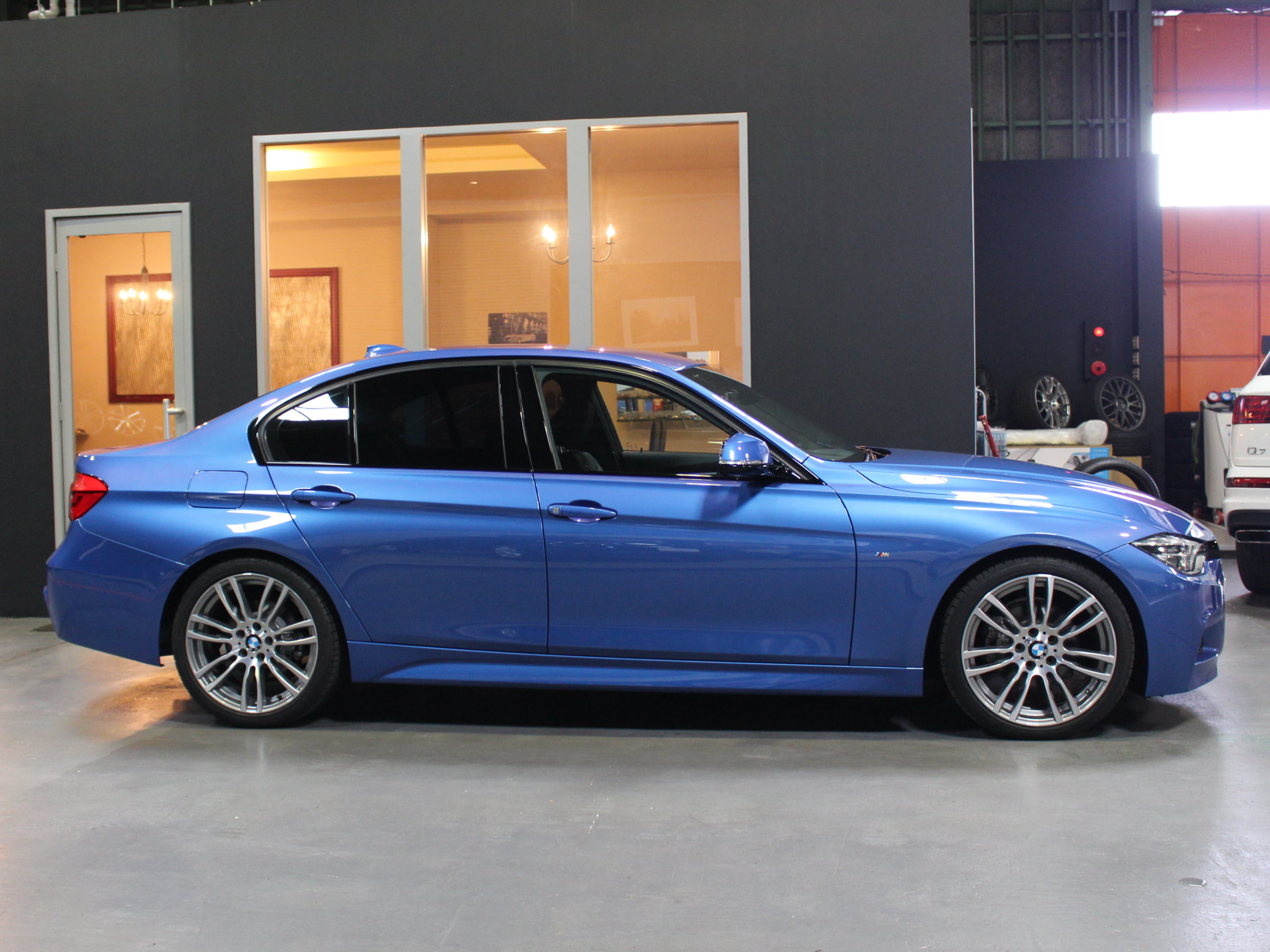 ＢＭＷ　３２０ｄ　Ｍスポーツ