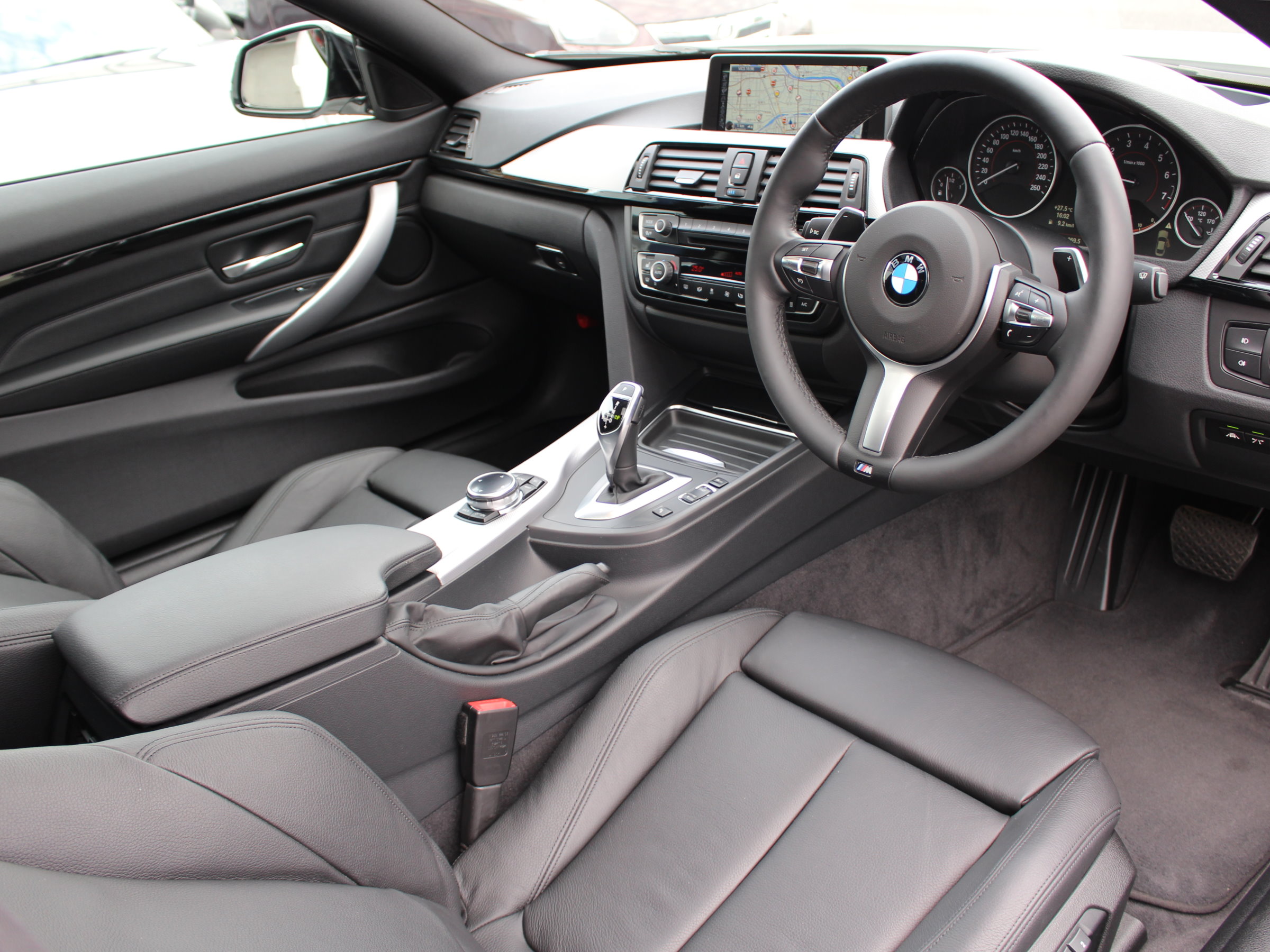 ＢＭＷ　４３５ⅰクーペ　Ｍスポーツ