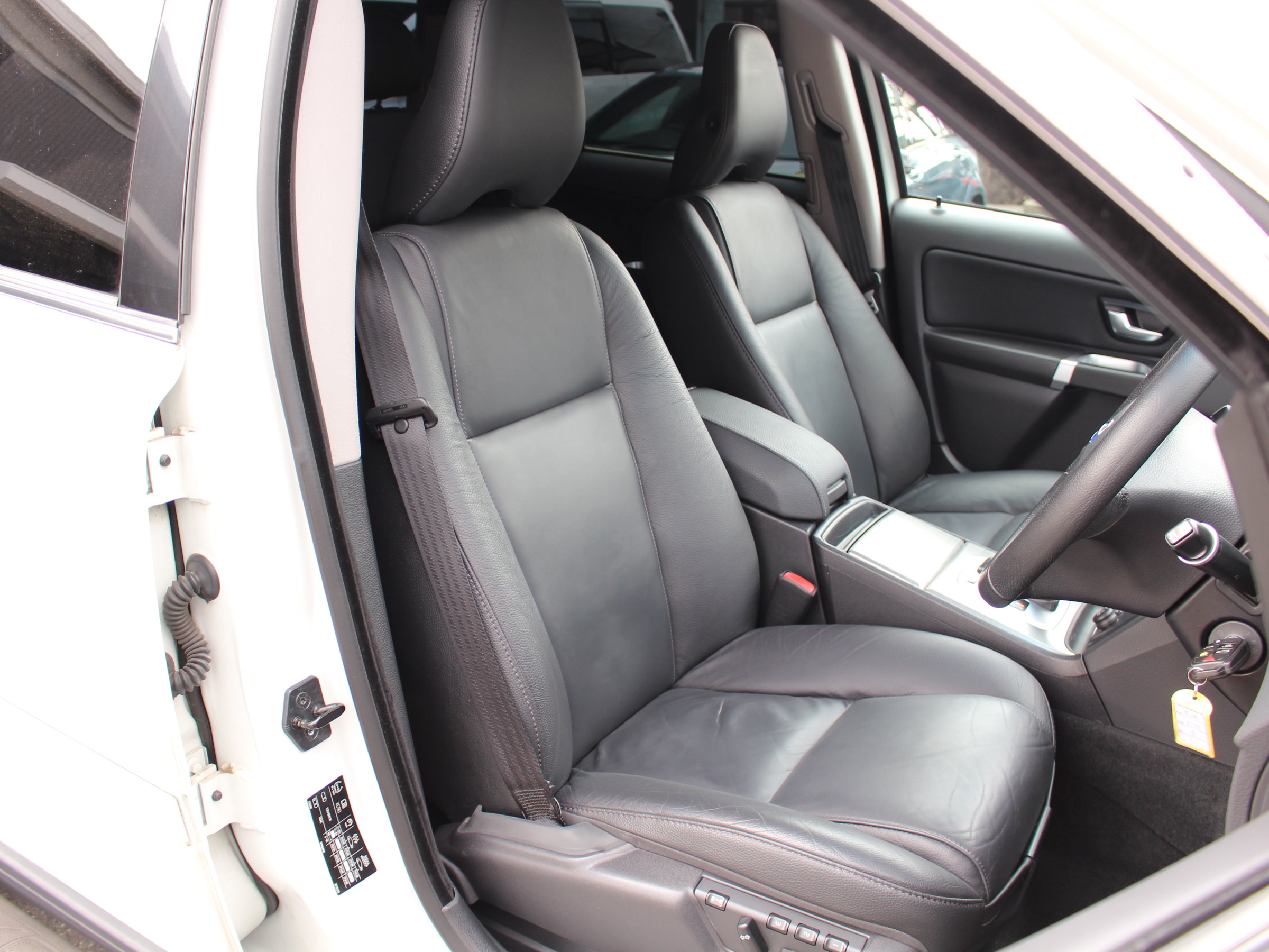ボルボ　ＸＣ９０　３．２　ＳＥ　ＡＷＤ