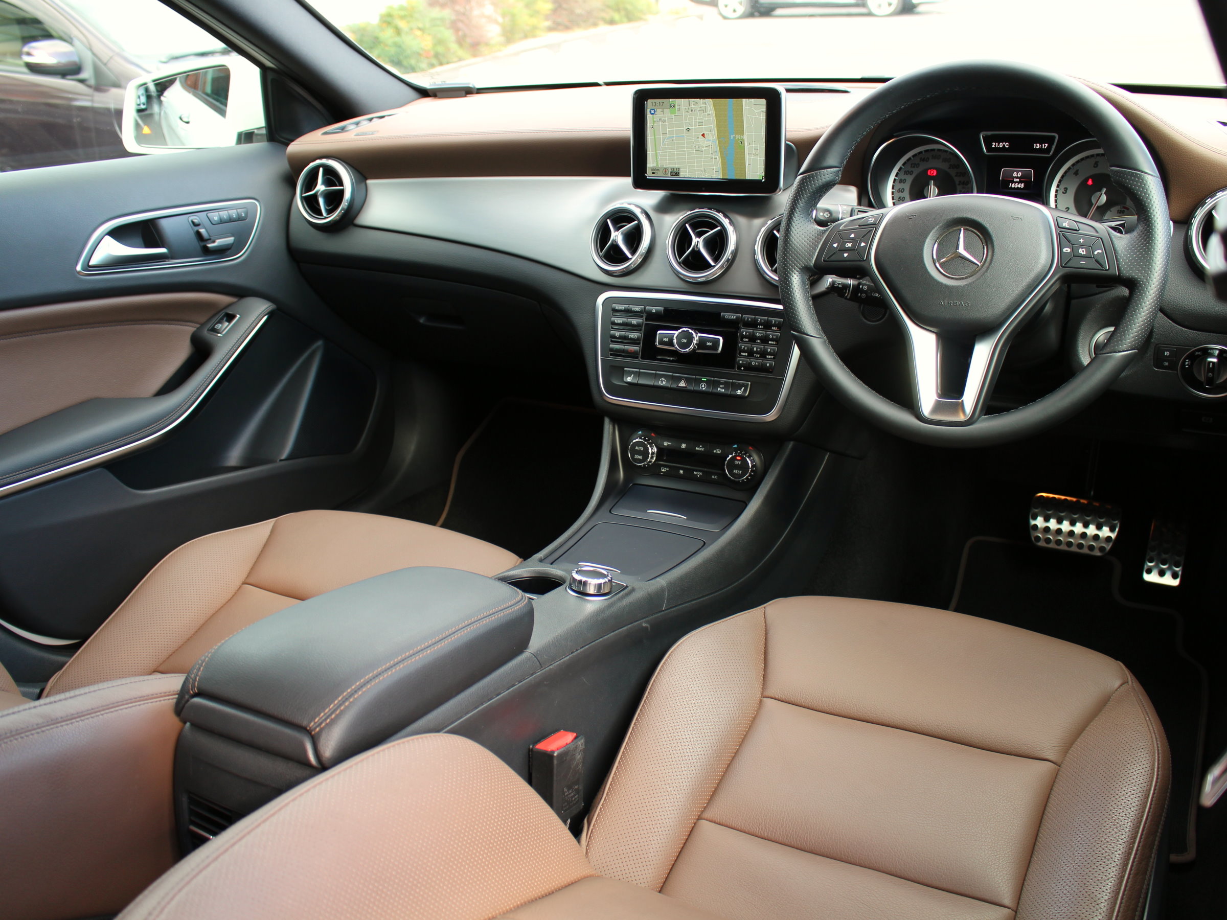 メルセデスベンツ　ＧＬＡ１８０