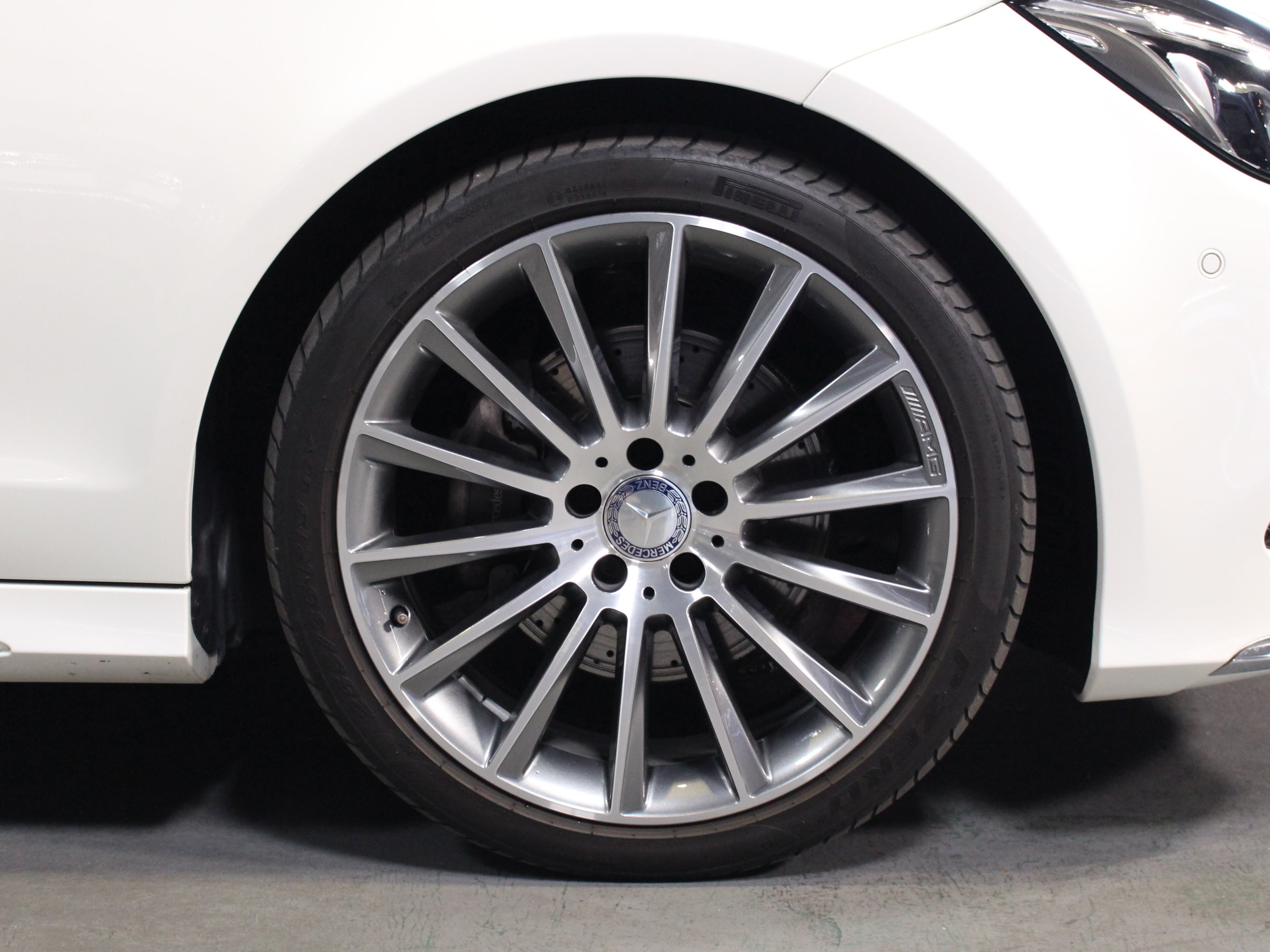 メルセデスベンツ　ＣＬＳ２２０ｄシューティングブレーク　ＡＭＧライン