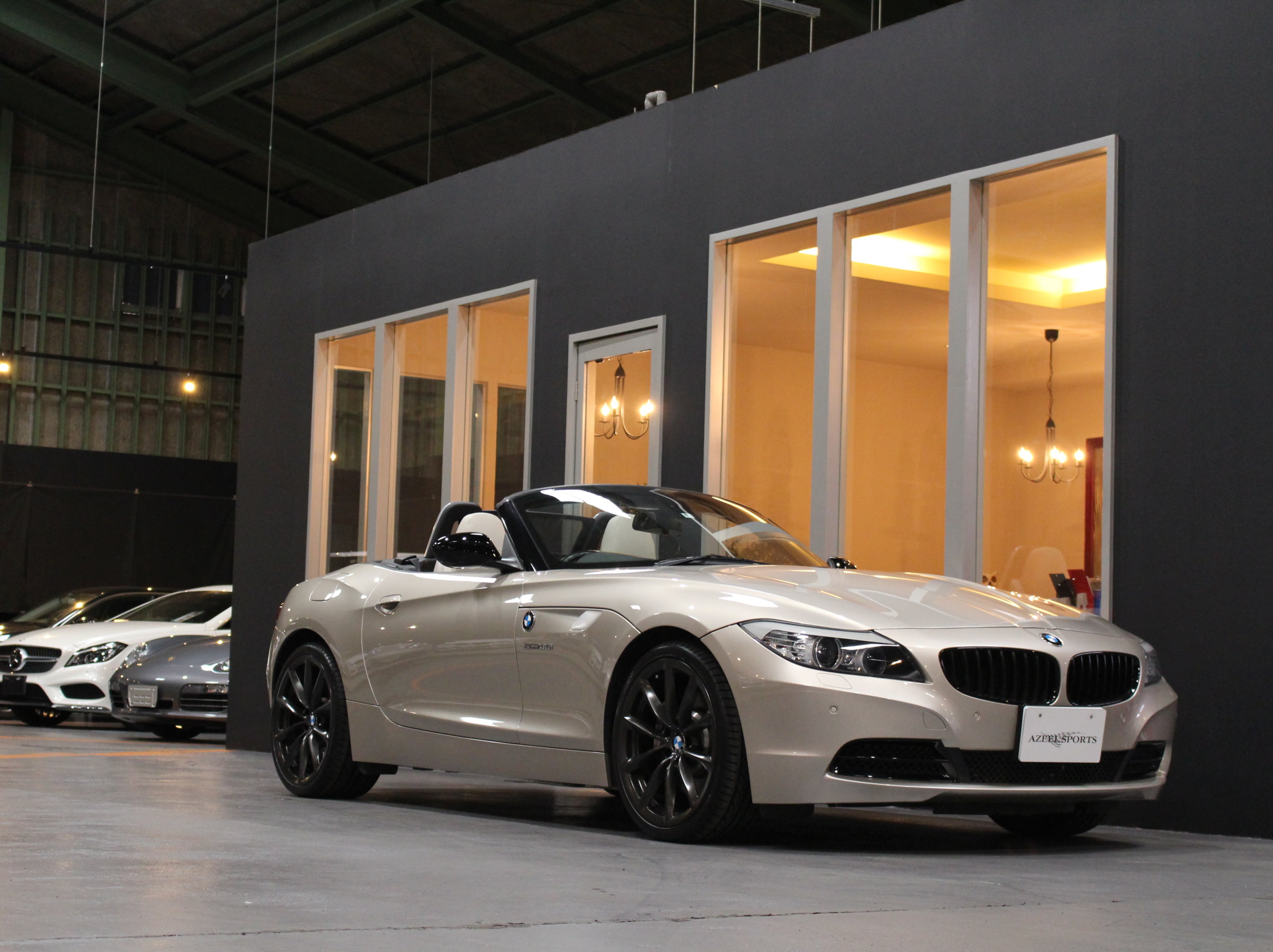 ＢＭＷ　Ｚ４　ｓドライブ３５ⅰ　デザインピュアホワイト