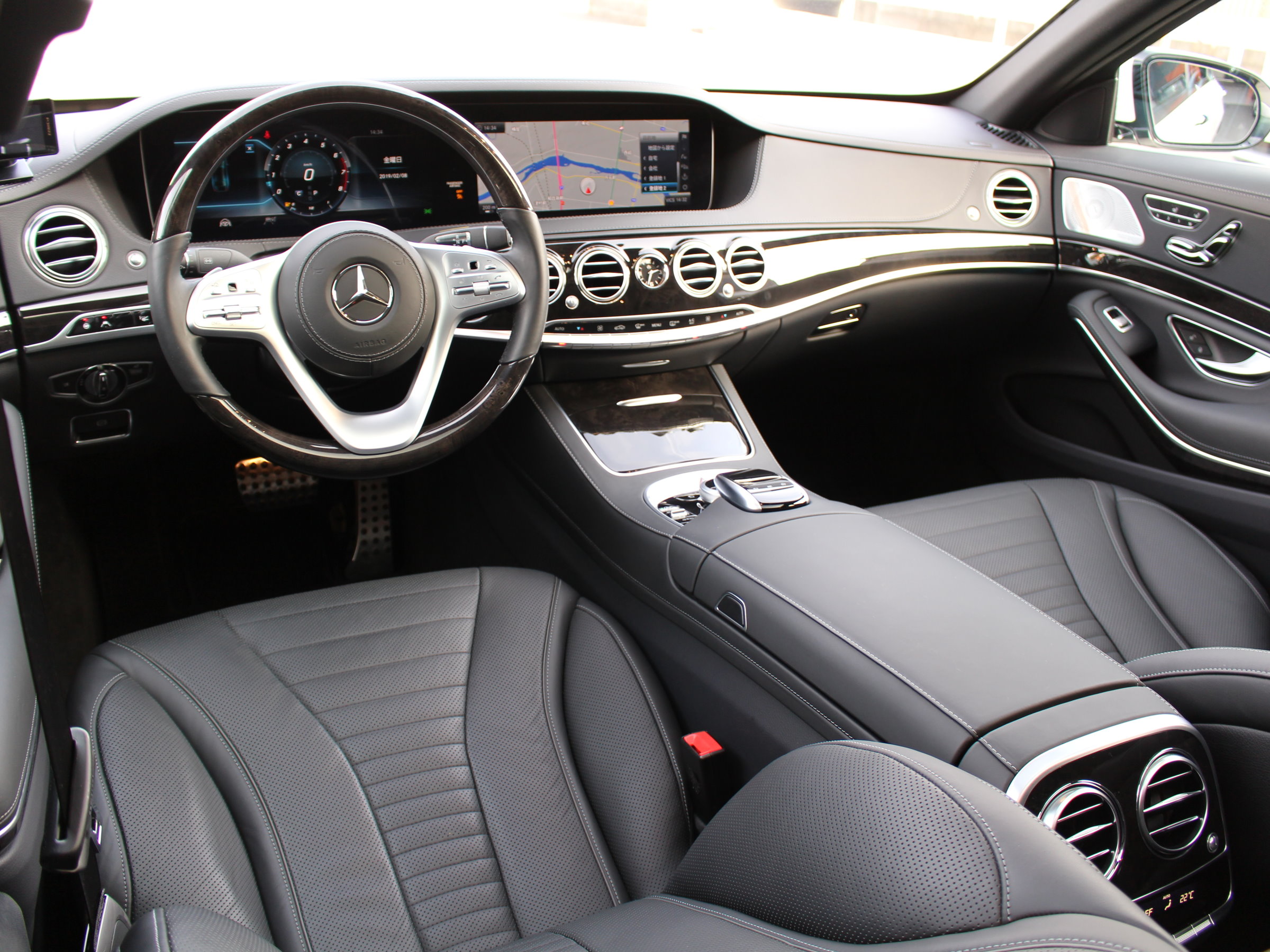 メルセデスベンツ　Ｓ５６０ロング　４マチック　ＡＭＧライン