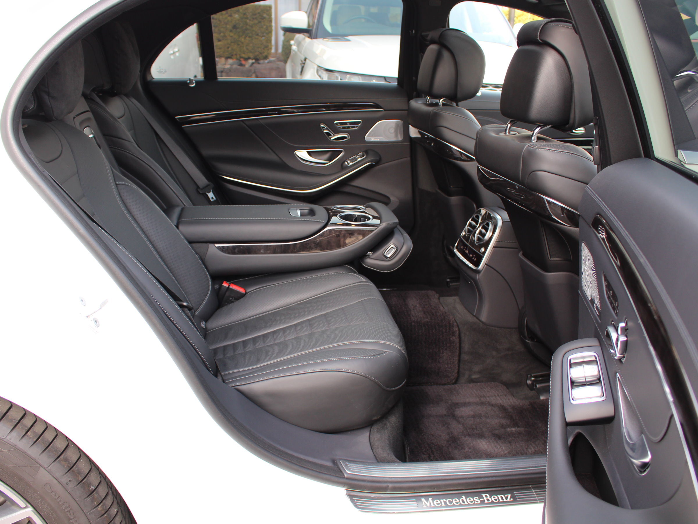 メルセデスベンツ　Ｓ５６０ロング　４マチック　ＡＭＧライン