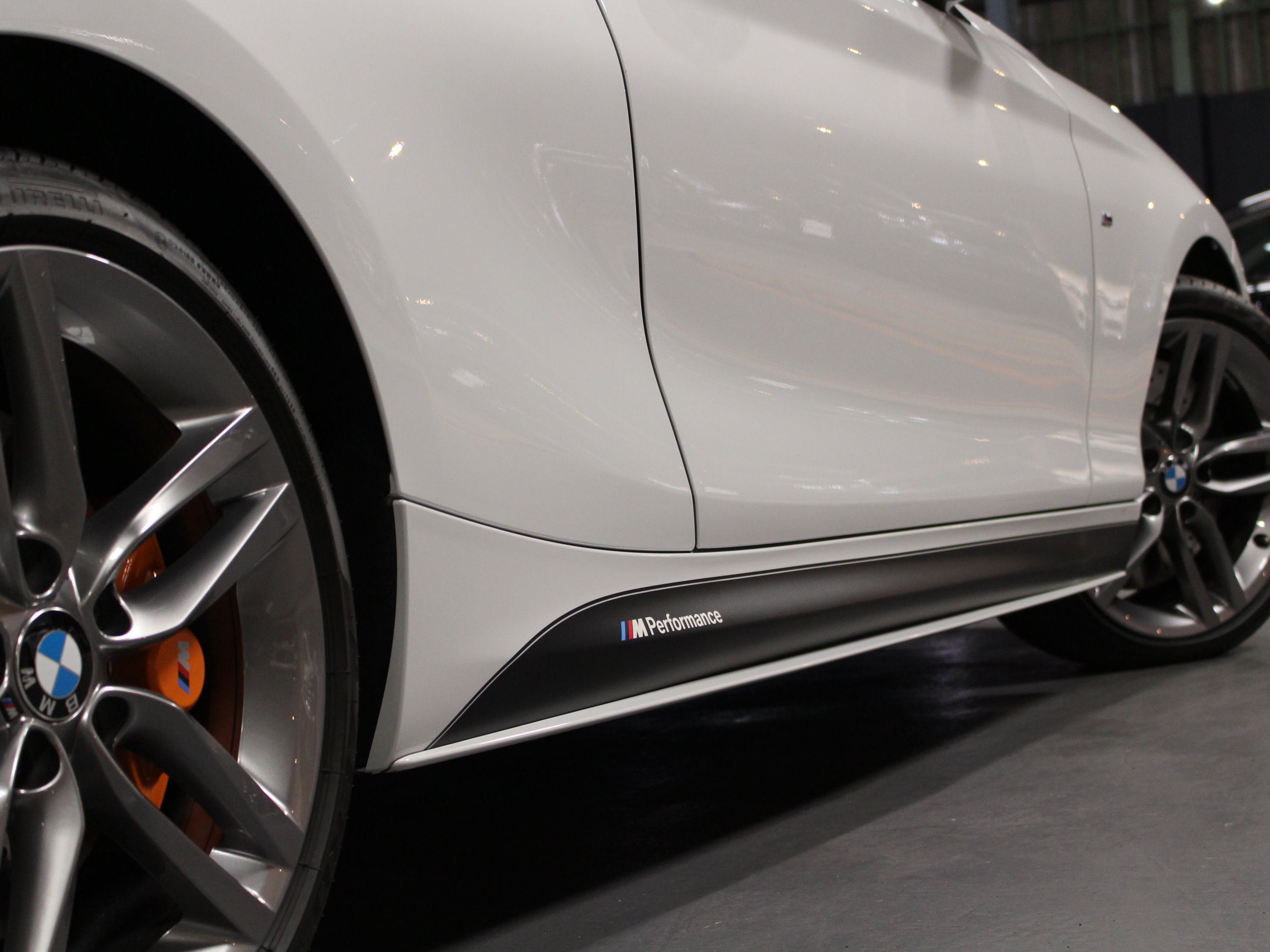 ＢＭＷ　２２０ⅰクーペ　Ｍスポーツ　ＬＣＩ