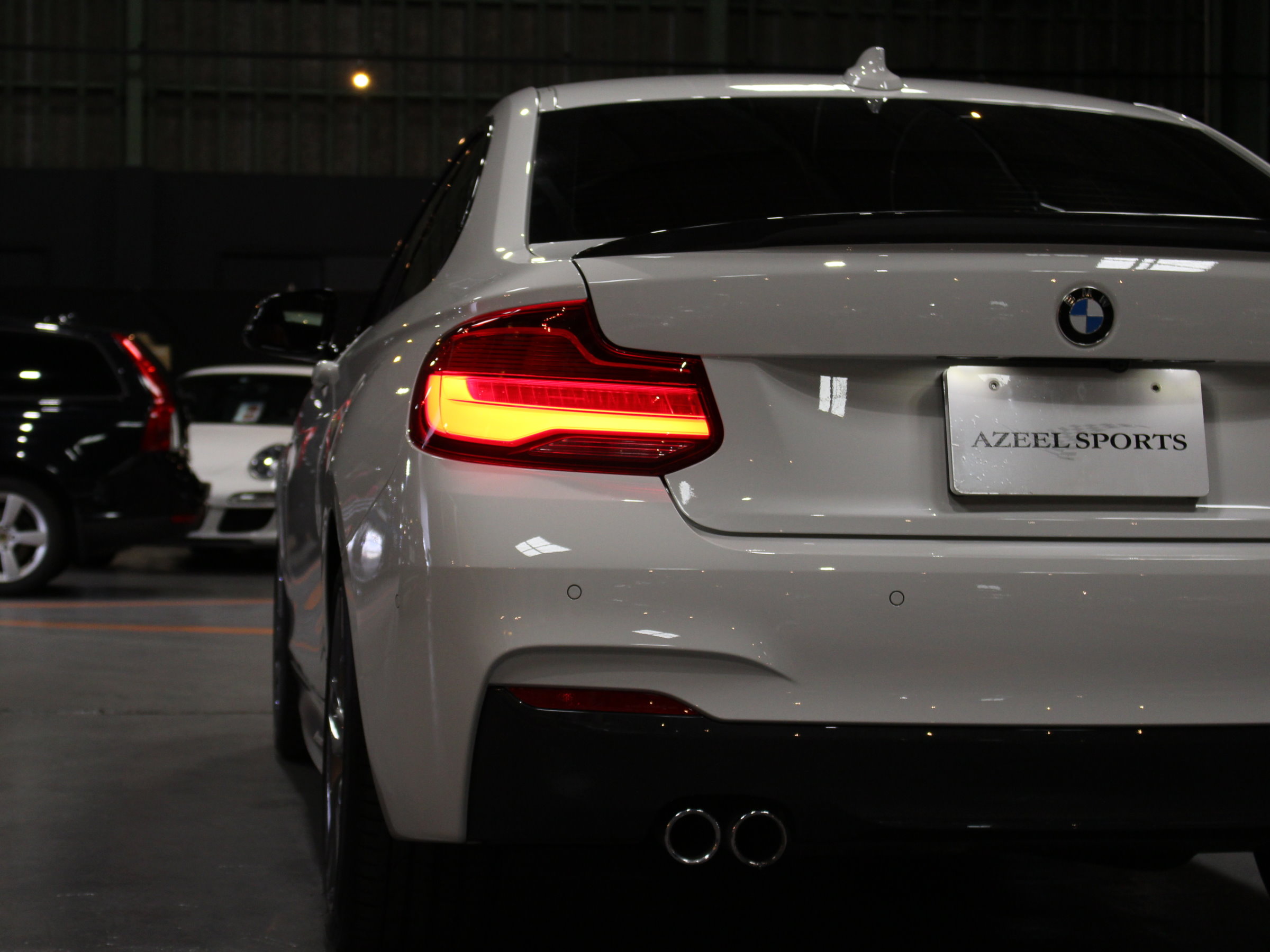 ＢＭＷ　２２０ⅰクーペ　Ｍスポーツ　ＬＣＩ