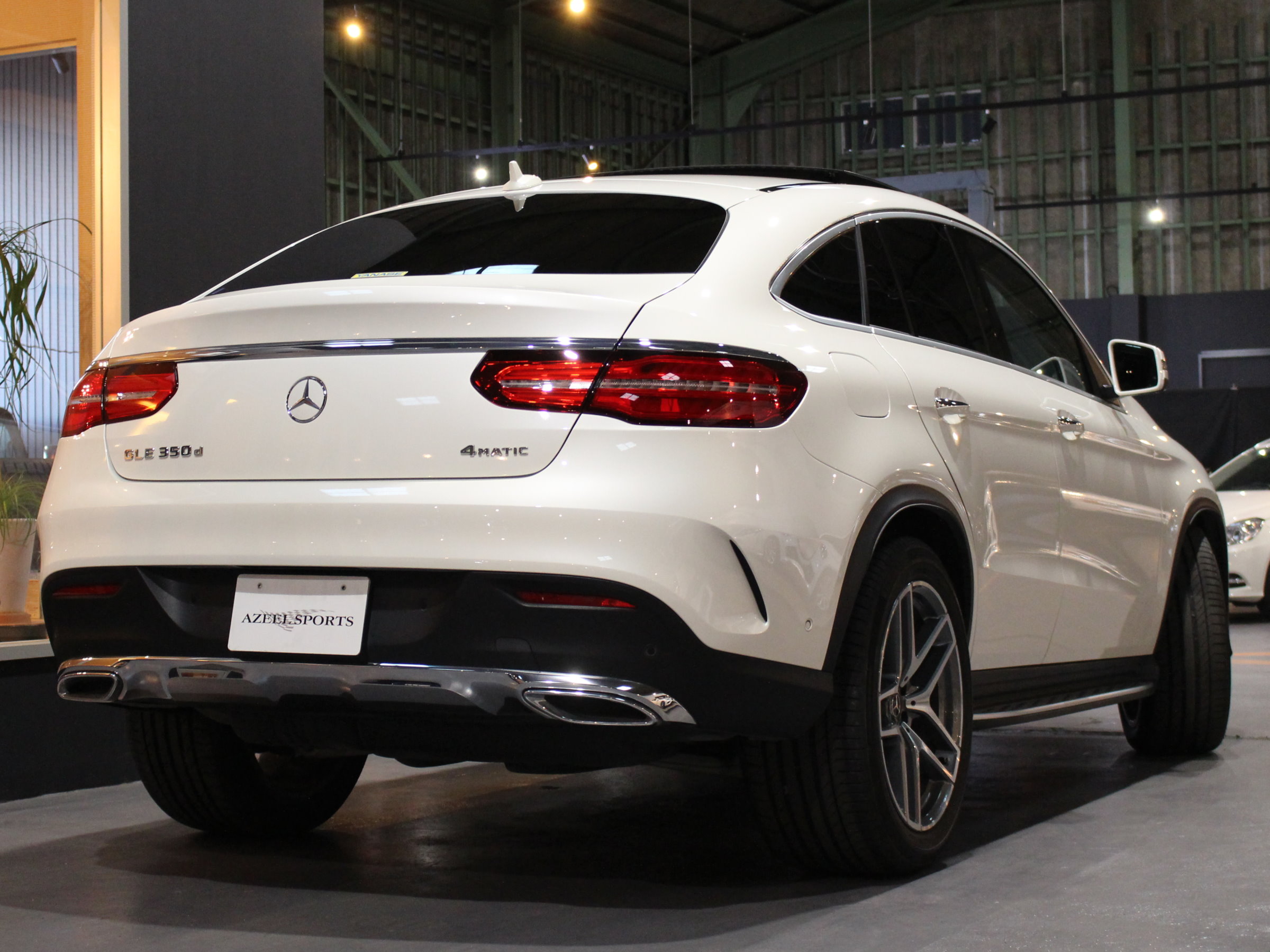 メルセデスベンツ　ＧＬＥ３５０ｄクーペ　４マチック　スポーツ
