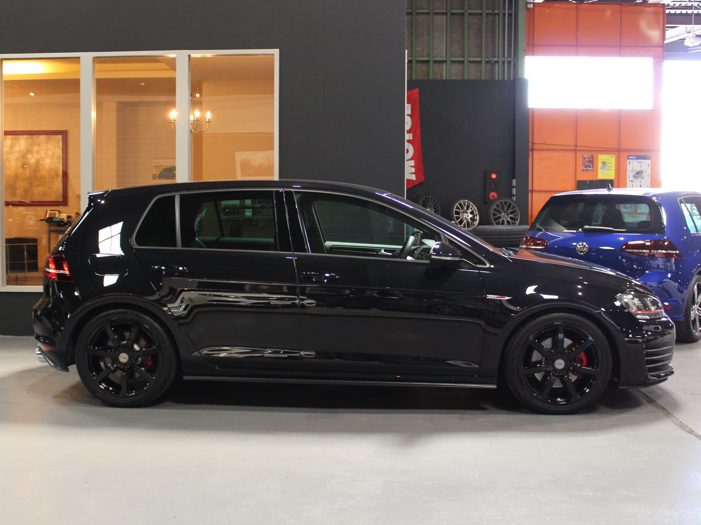 フォルクスワーゲン　ゴルフＧＴｉ  ６速マニュアル