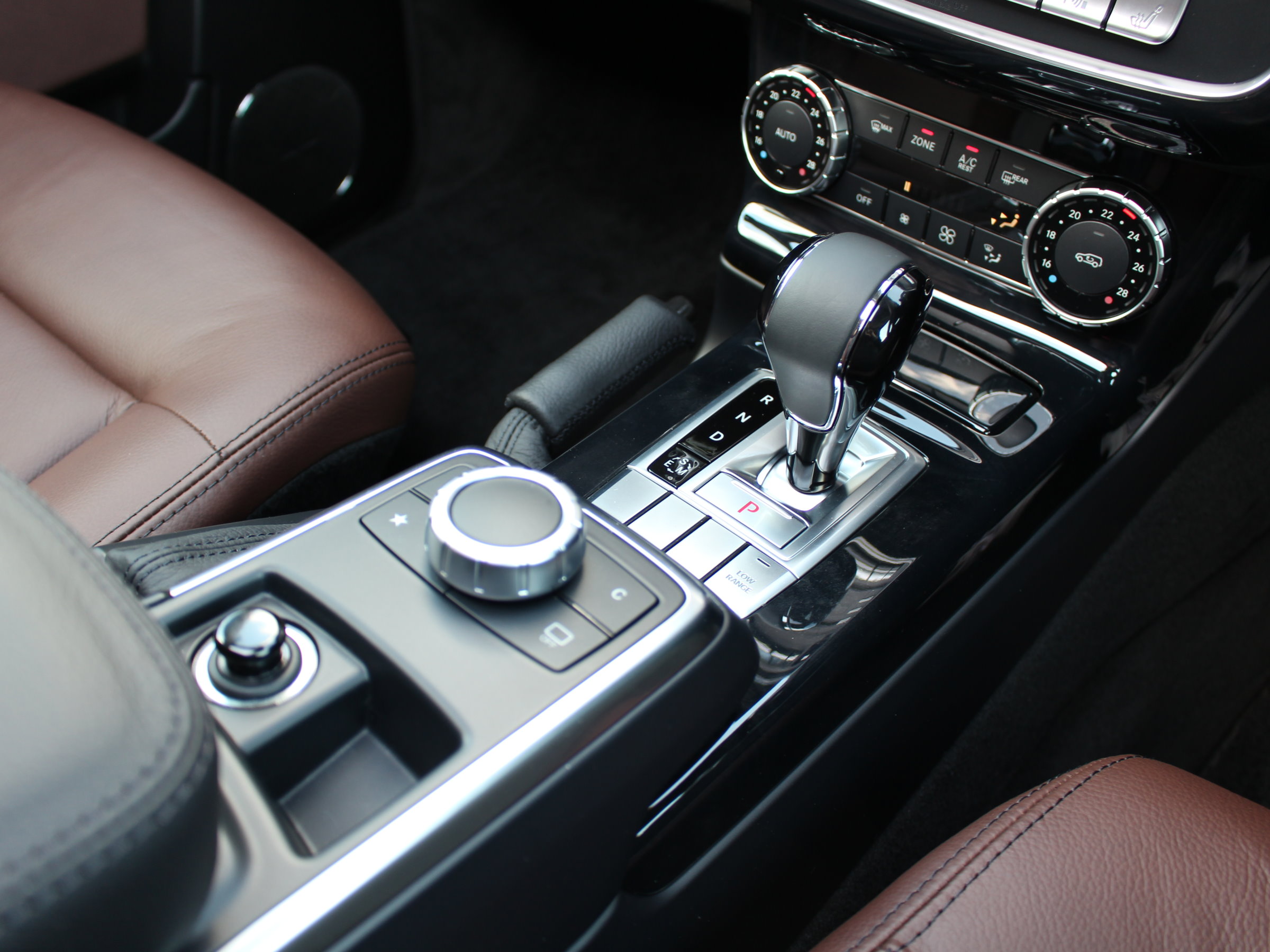 メルセデスベンツ　Ｇ３５０ｄ　ラグジュアリーＰＫＧ　ＡＭＧ６３-Ｖｅｒ