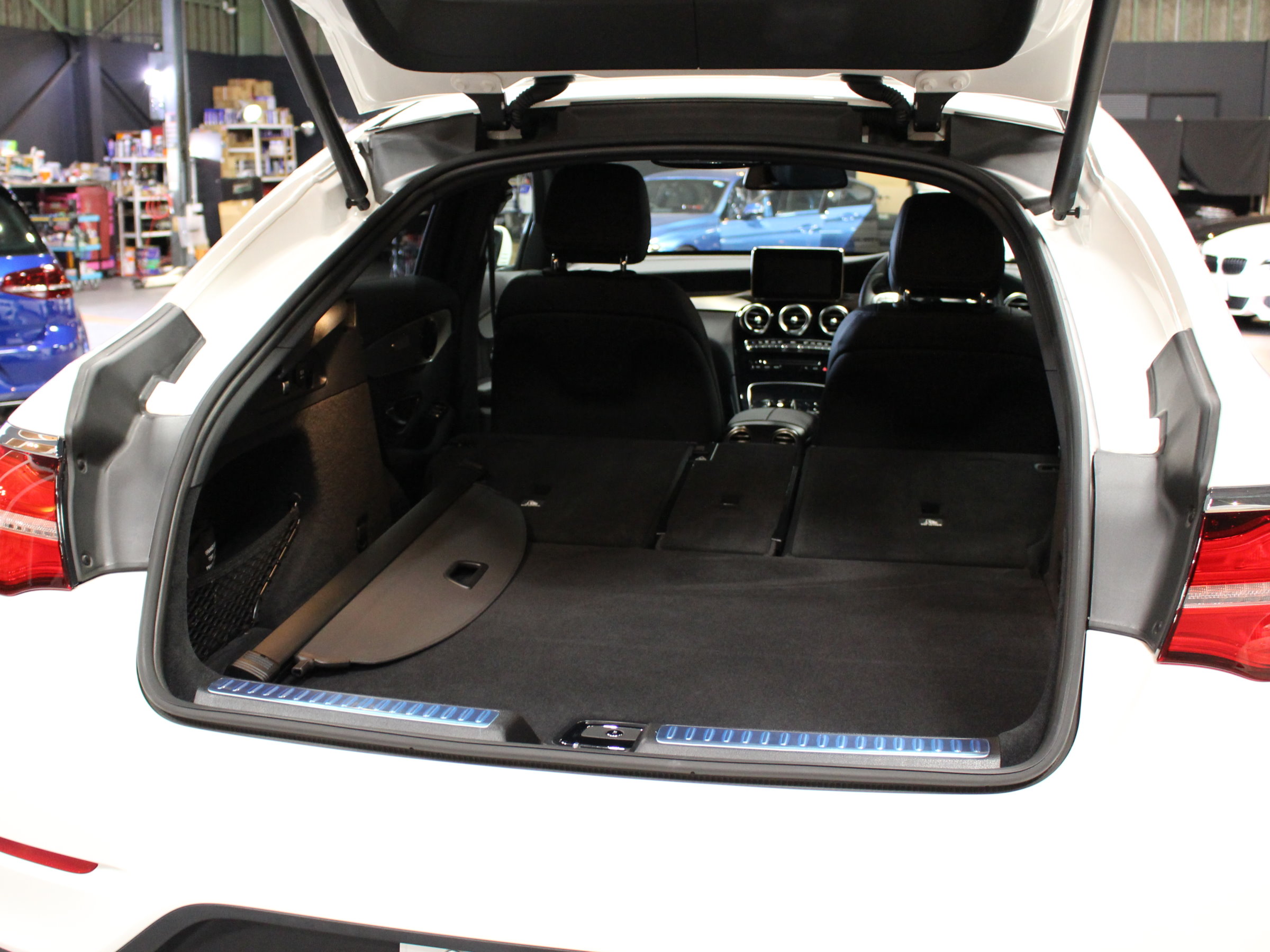 メルセデスベンツ　ＧＬＣ２２０ｄ４マチッククーペ　スポーツ
