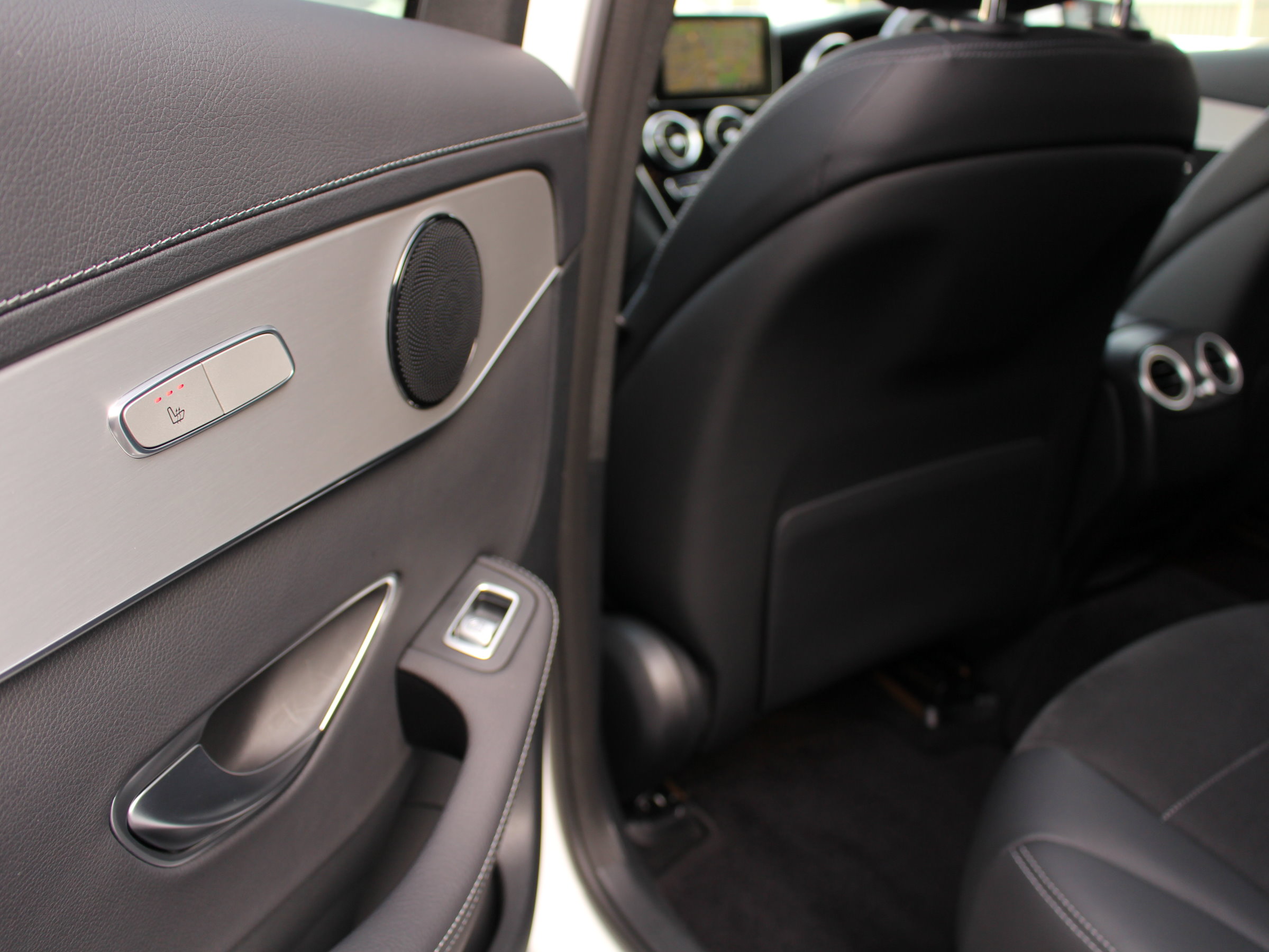 メルセデスベンツ　ＧＬＣ２２０ｄ４マチッククーペ　スポーツ