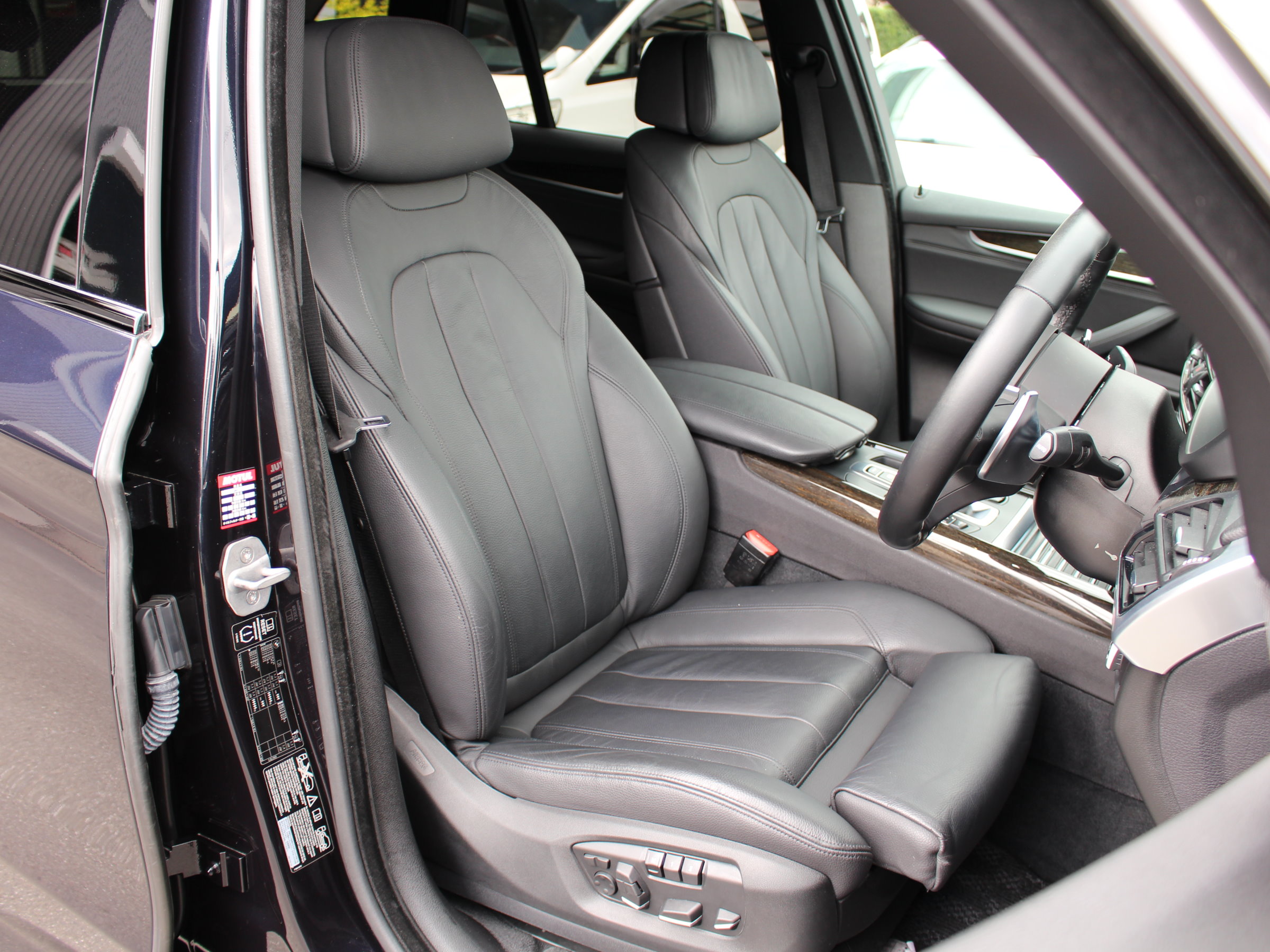 ＢＭＷ　Ｘ５　ⅹドライブ３５ｄ　Ｍスポーツ
