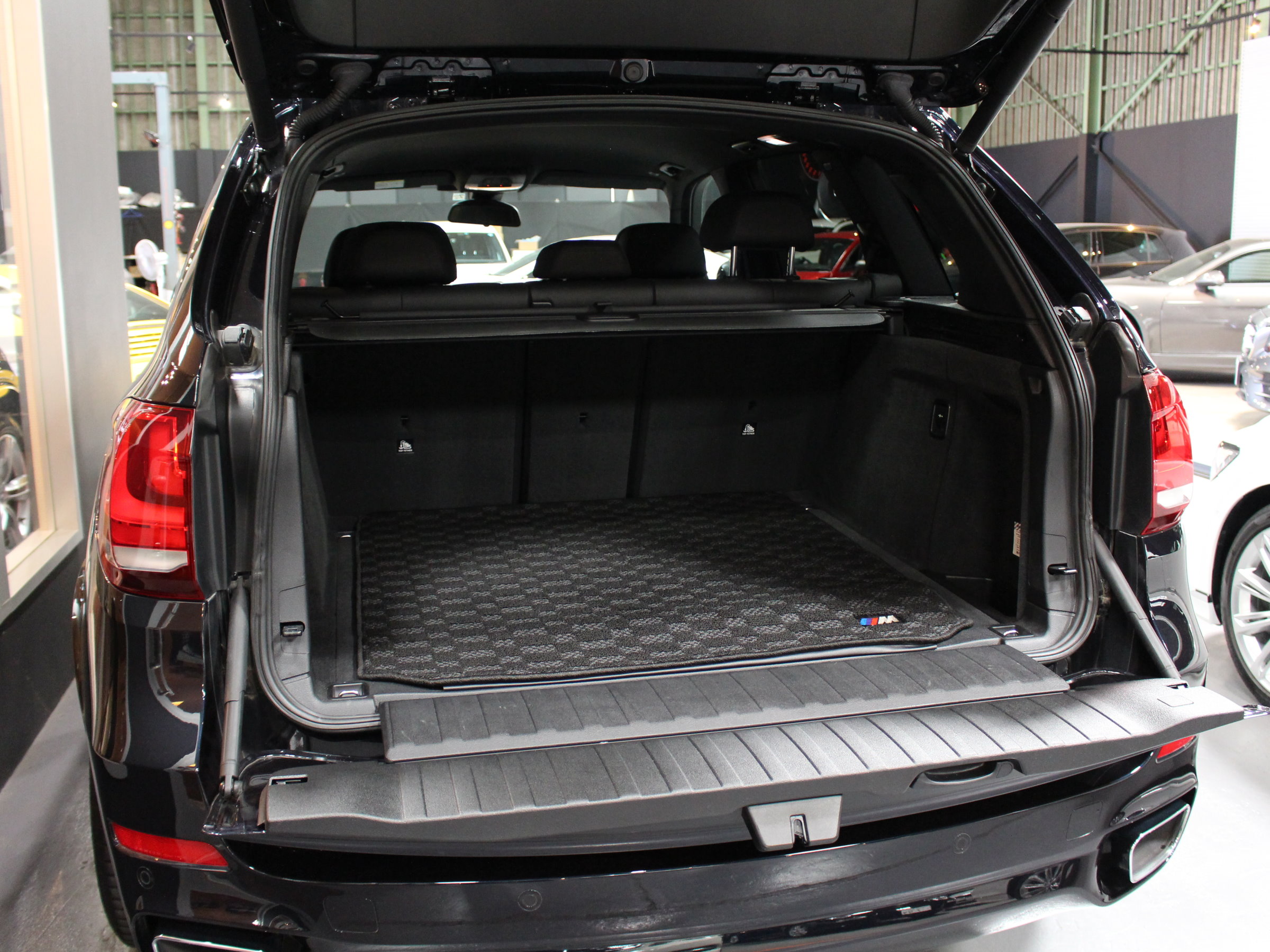 ＢＭＷ　Ｘ５　ⅹドライブ３５ｄ　Ｍスポーツ