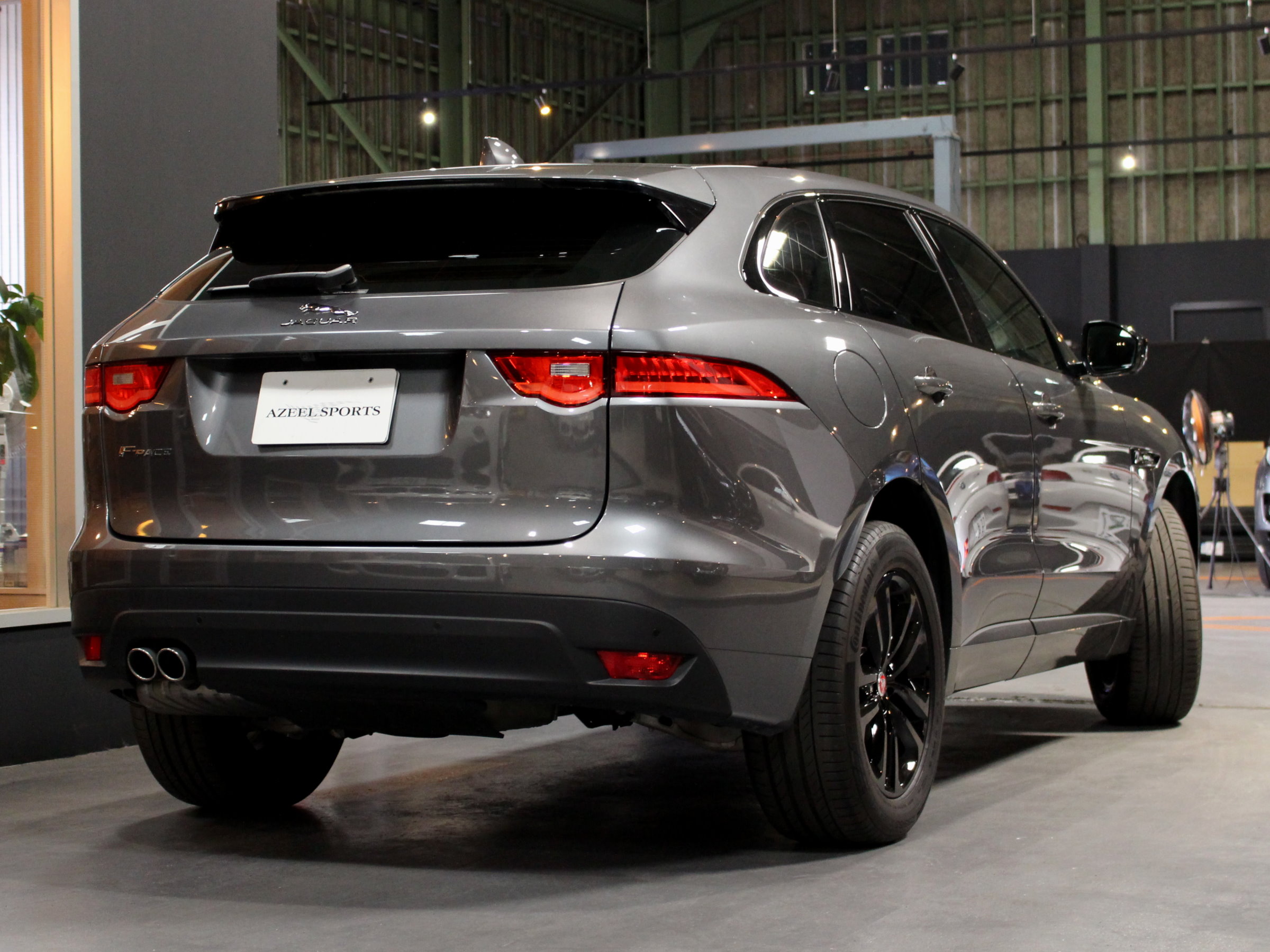 ジャガー　Fペース　２０d　Ｒ－スポーツ
