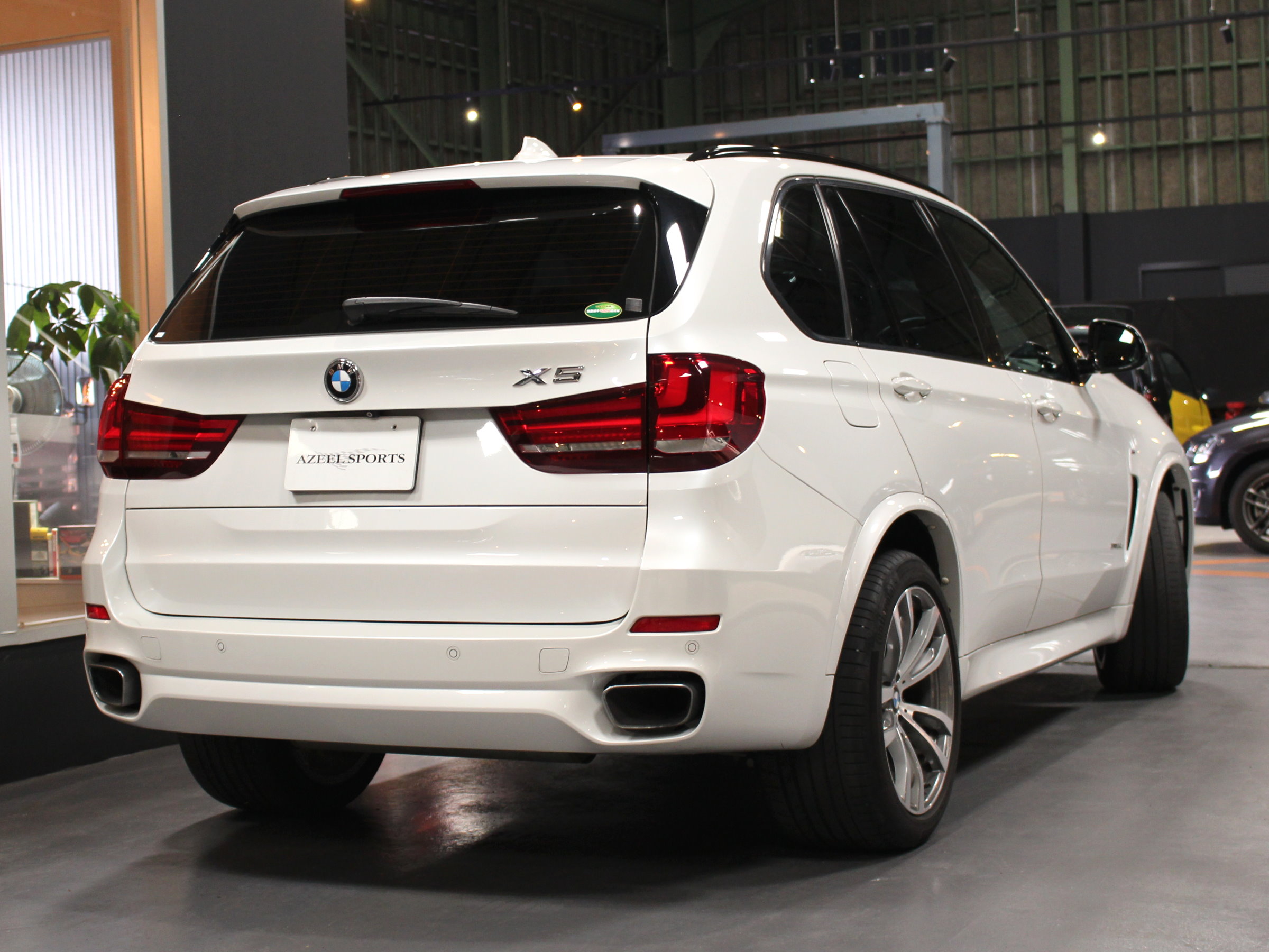 ＢＭＷ　Ｘ５　ⅹドライブ３５ｄ　Ｍスポーツ　セレクトＰＫＧ　７人乗り