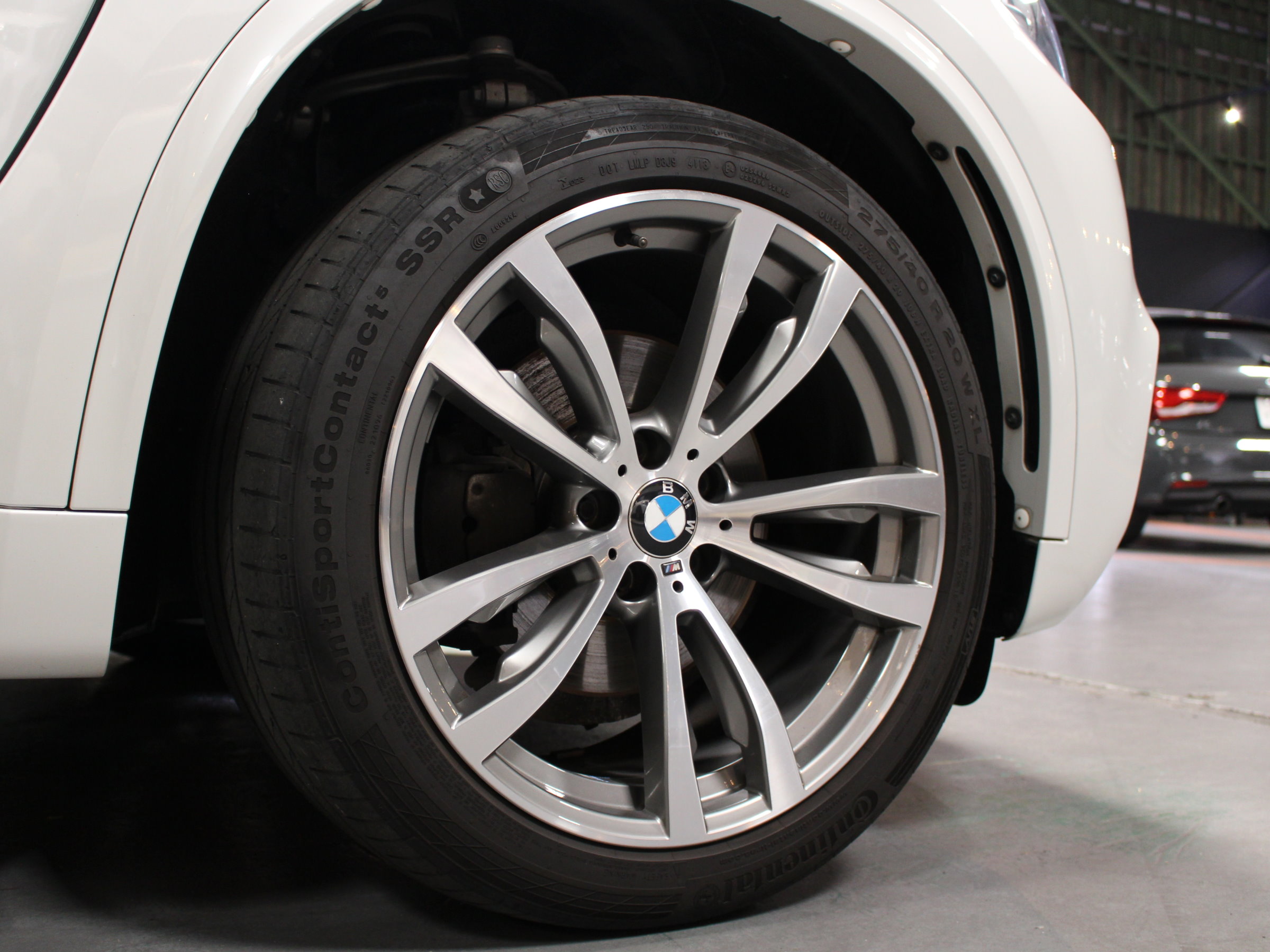 ＢＭＷ　Ｘ５　ⅹドライブ３５ｄ　Ｍスポーツ　セレクトＰＫＧ　７人乗り