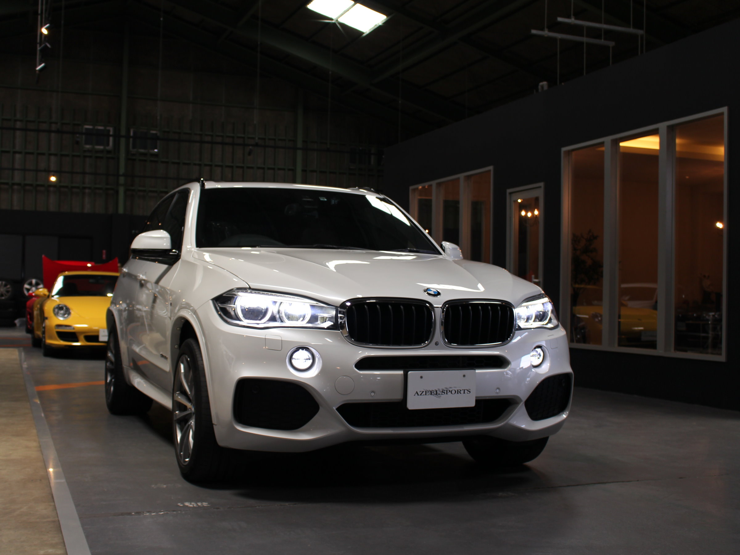 ＢＭＷ　Ｘ５　ⅹドライブ３５ｄ　Ｍスポーツ　セレクトＰＫＧ　７人乗り