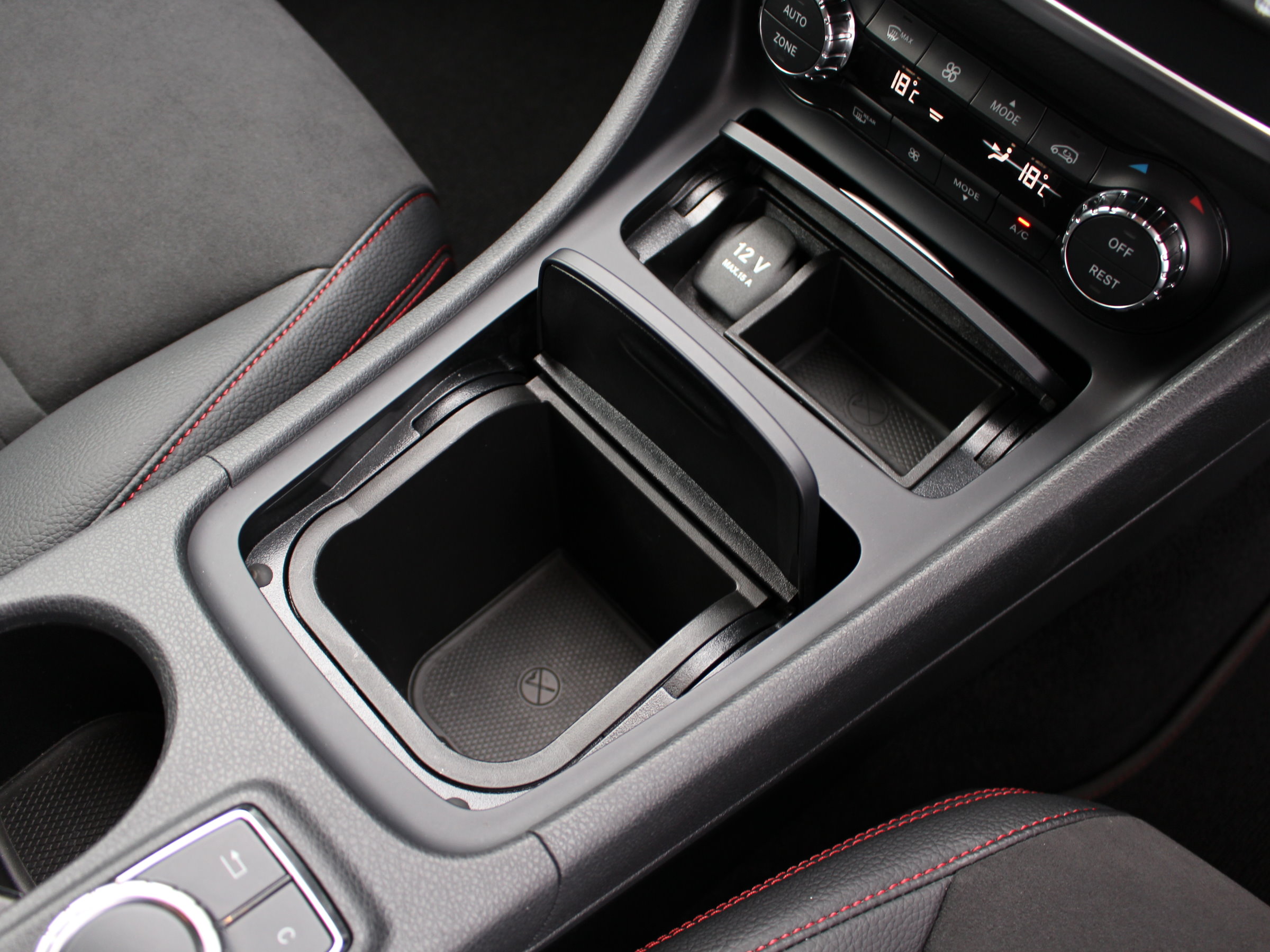メルセデスベンツ　ＧＬＡ１８０　スポーツ