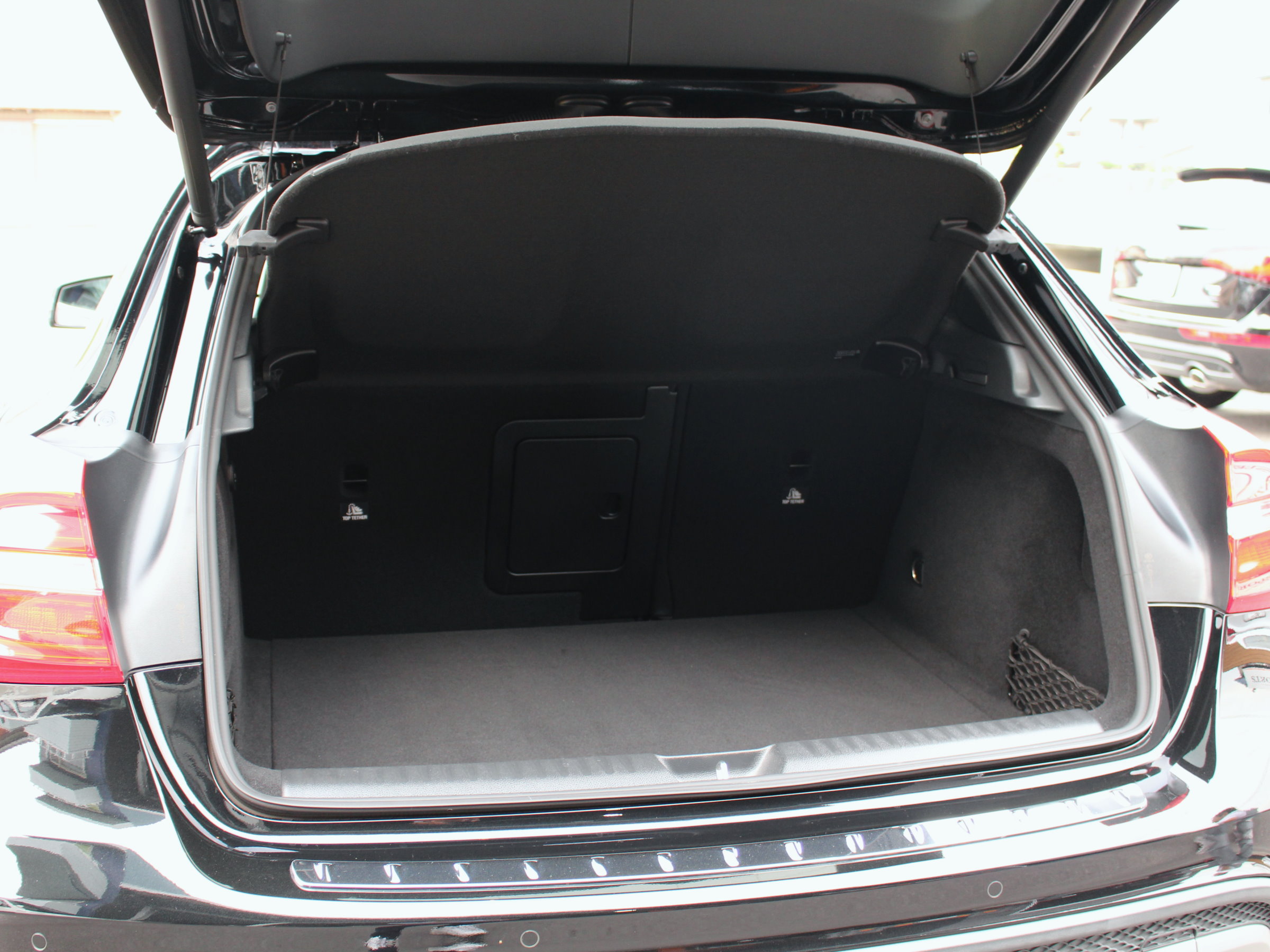 メルセデスベンツ　ＧＬＡ１８０　スポーツ