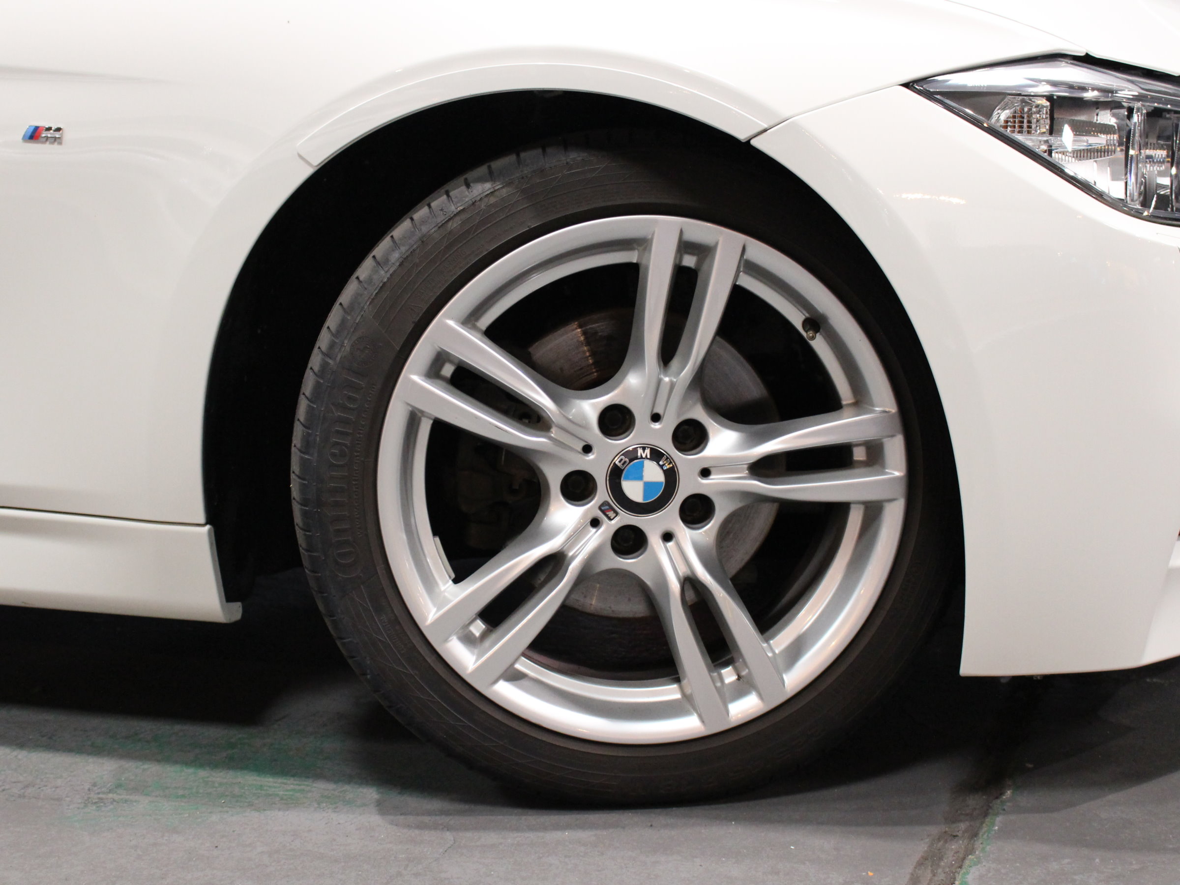 ＢＭＷ　３２０ⅰ　Ｍスポーツ