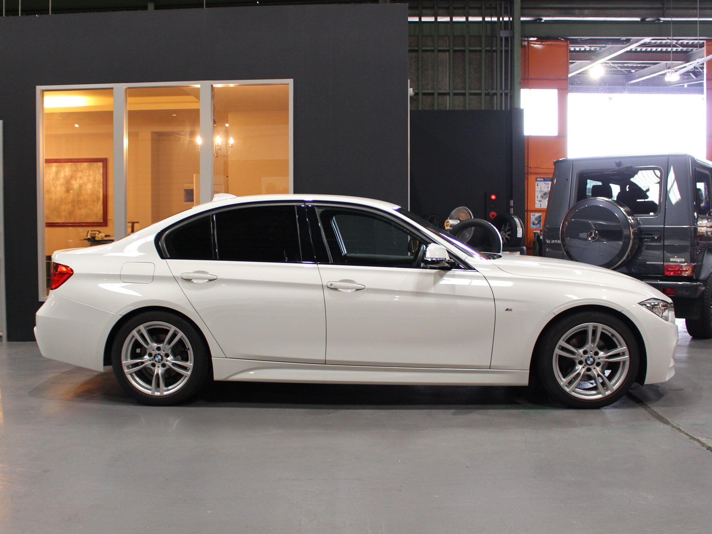 ＢＭＷ　３２０ⅰ　Ｍスポーツ
