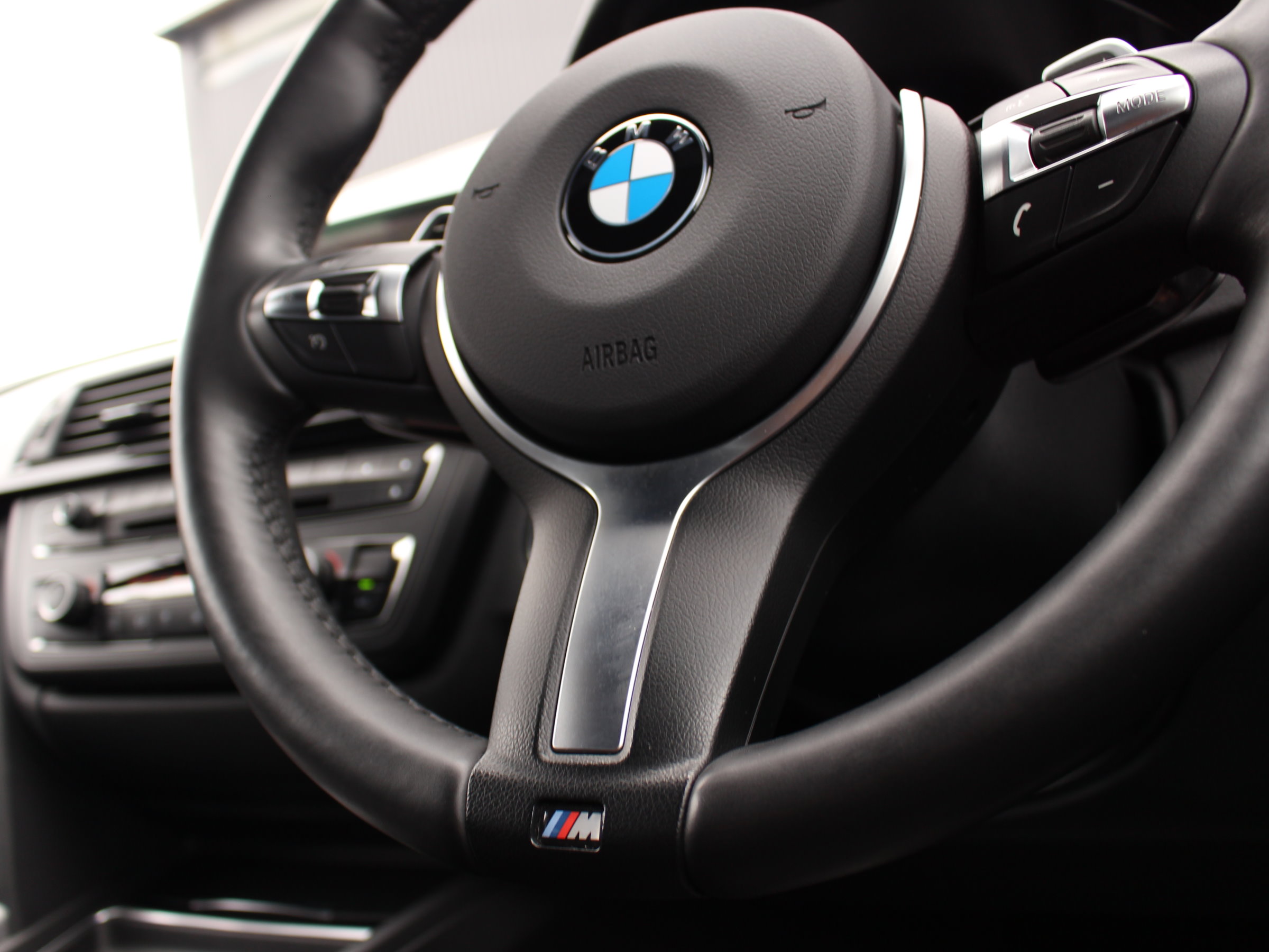 ＢＭＷ　３２０ⅰ　Ｍスポーツ