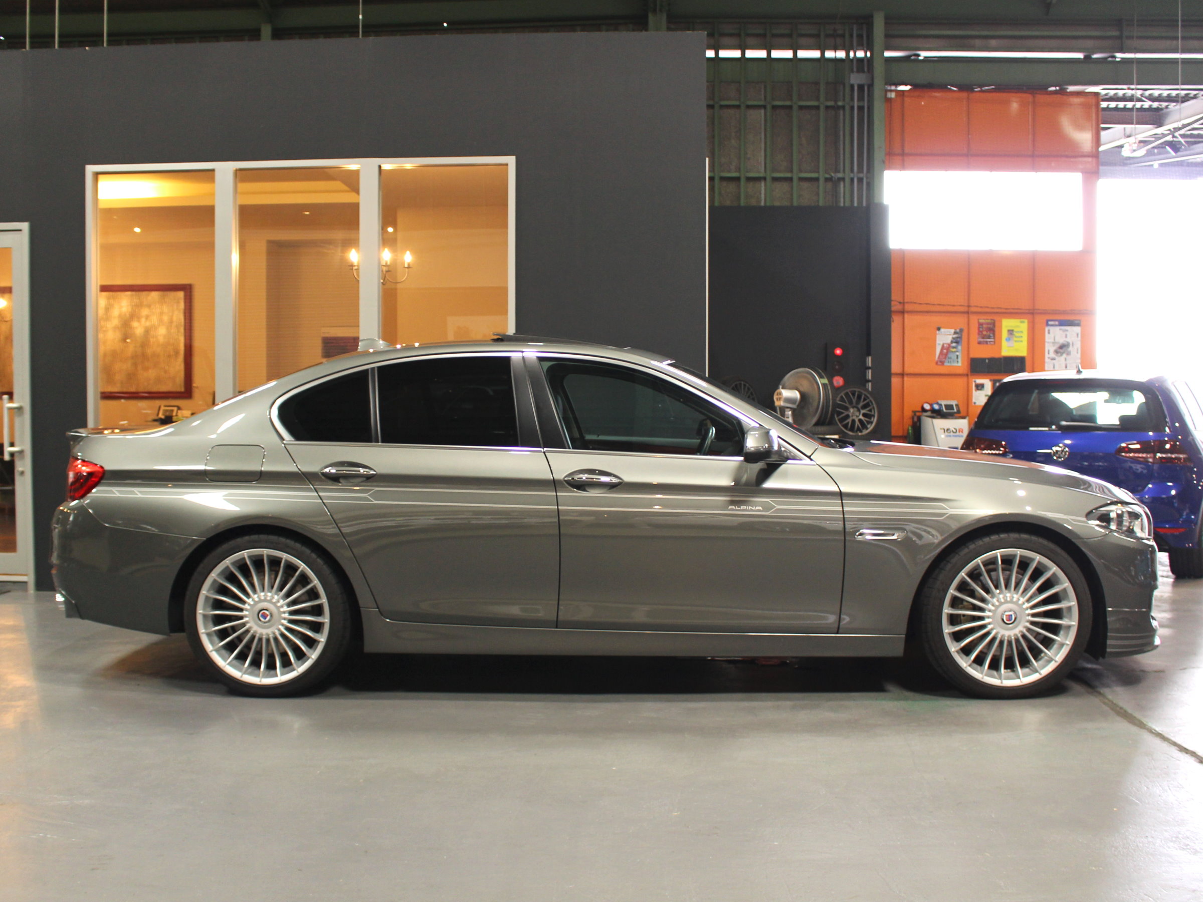 ＢＭＷアルピナ　Ｄ５ビターボ　リムジン　ＬＣＩ後期　ディーゼル