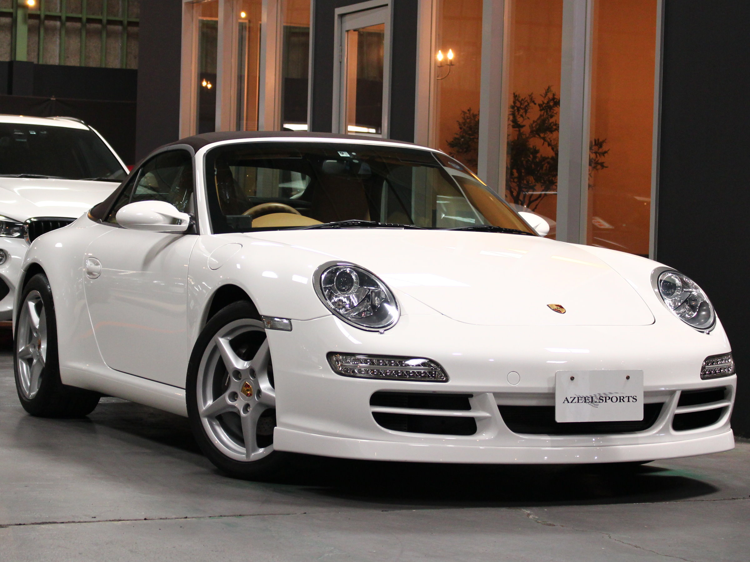 ポルシェ　９１１カレラ　カブリオレ（９９７）