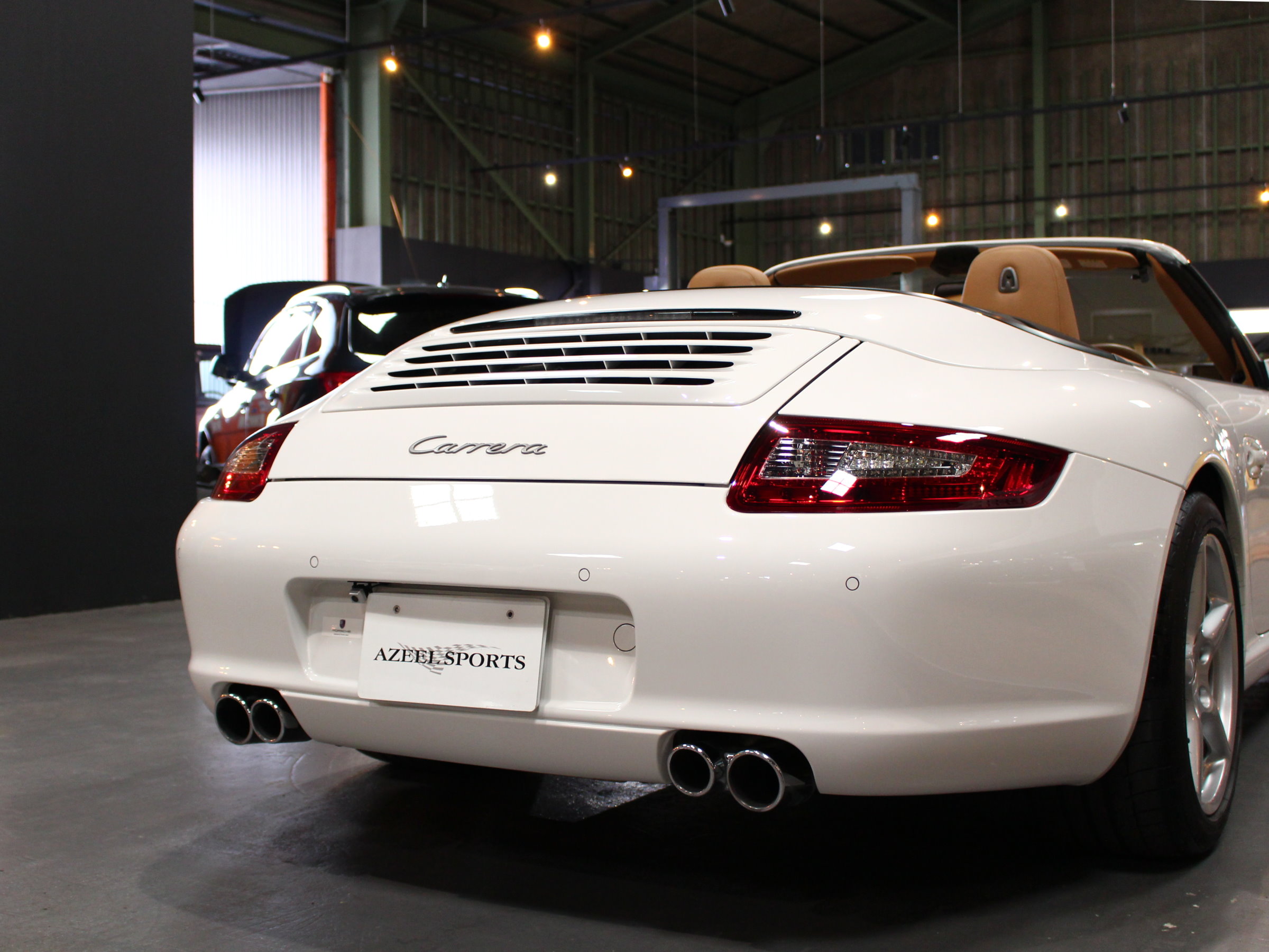 ポルシェ　９１１カレラ　カブリオレ（９９７）