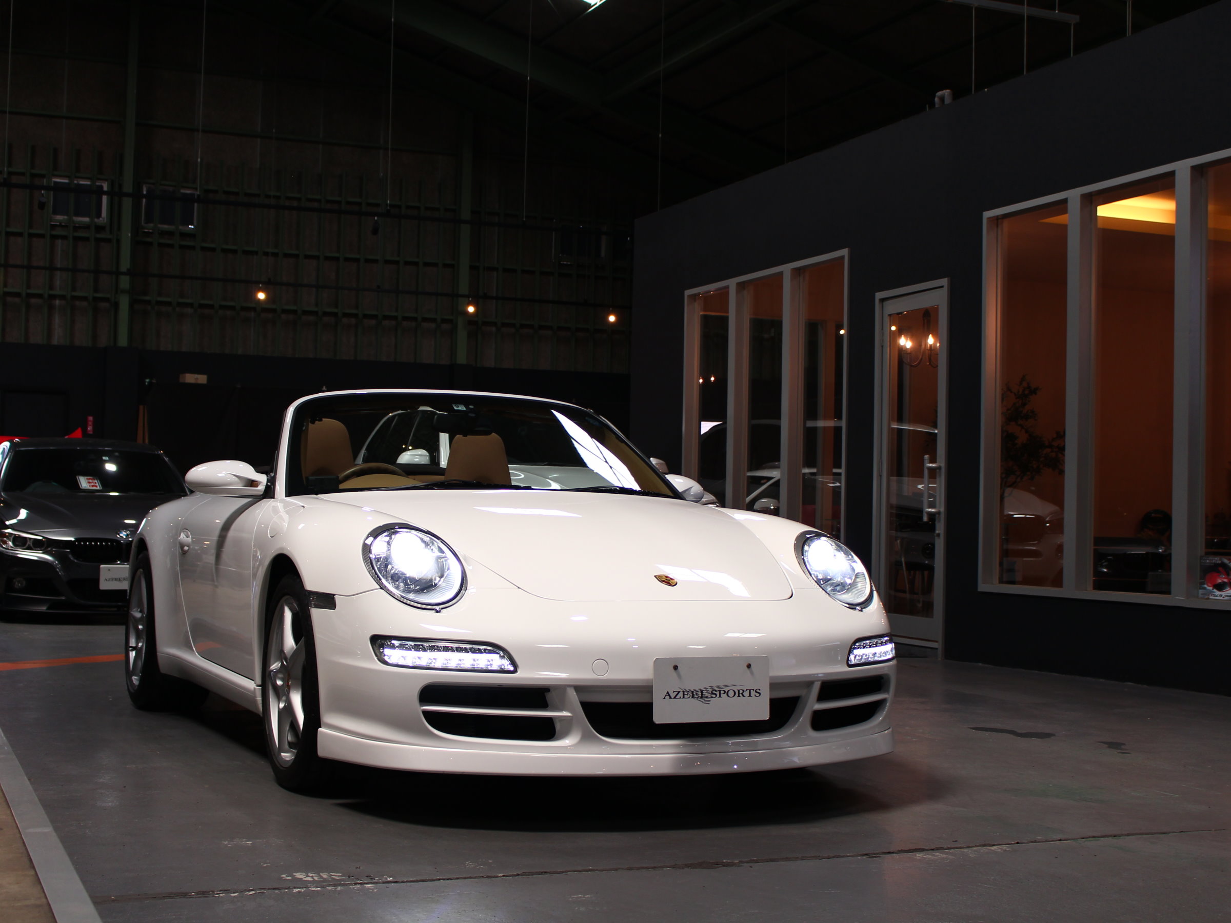 ポルシェ　９１１カレラ　カブリオレ（９９７）