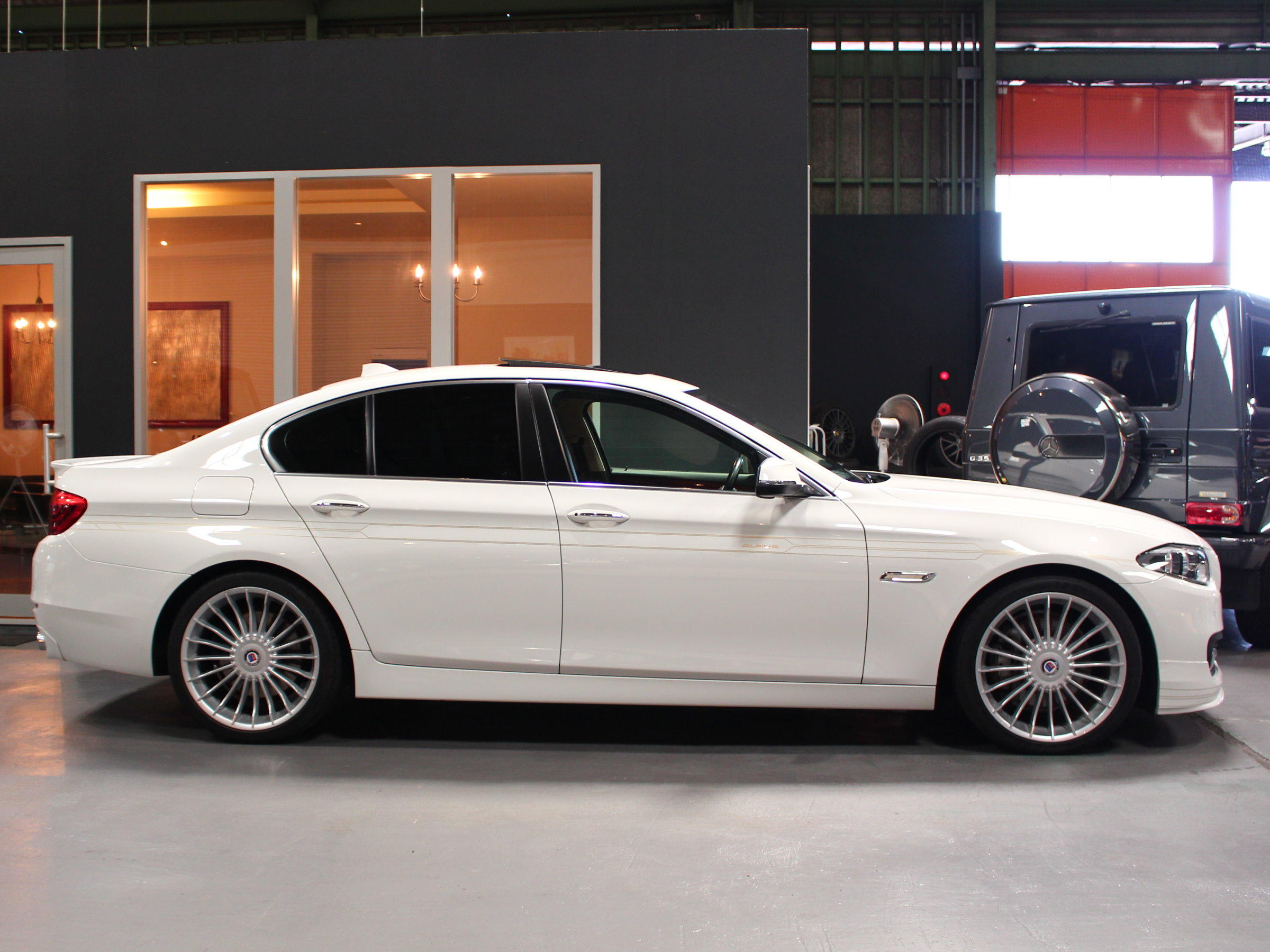 ＢＭＷアルピナ　Ｄ５　ビターボリムジン