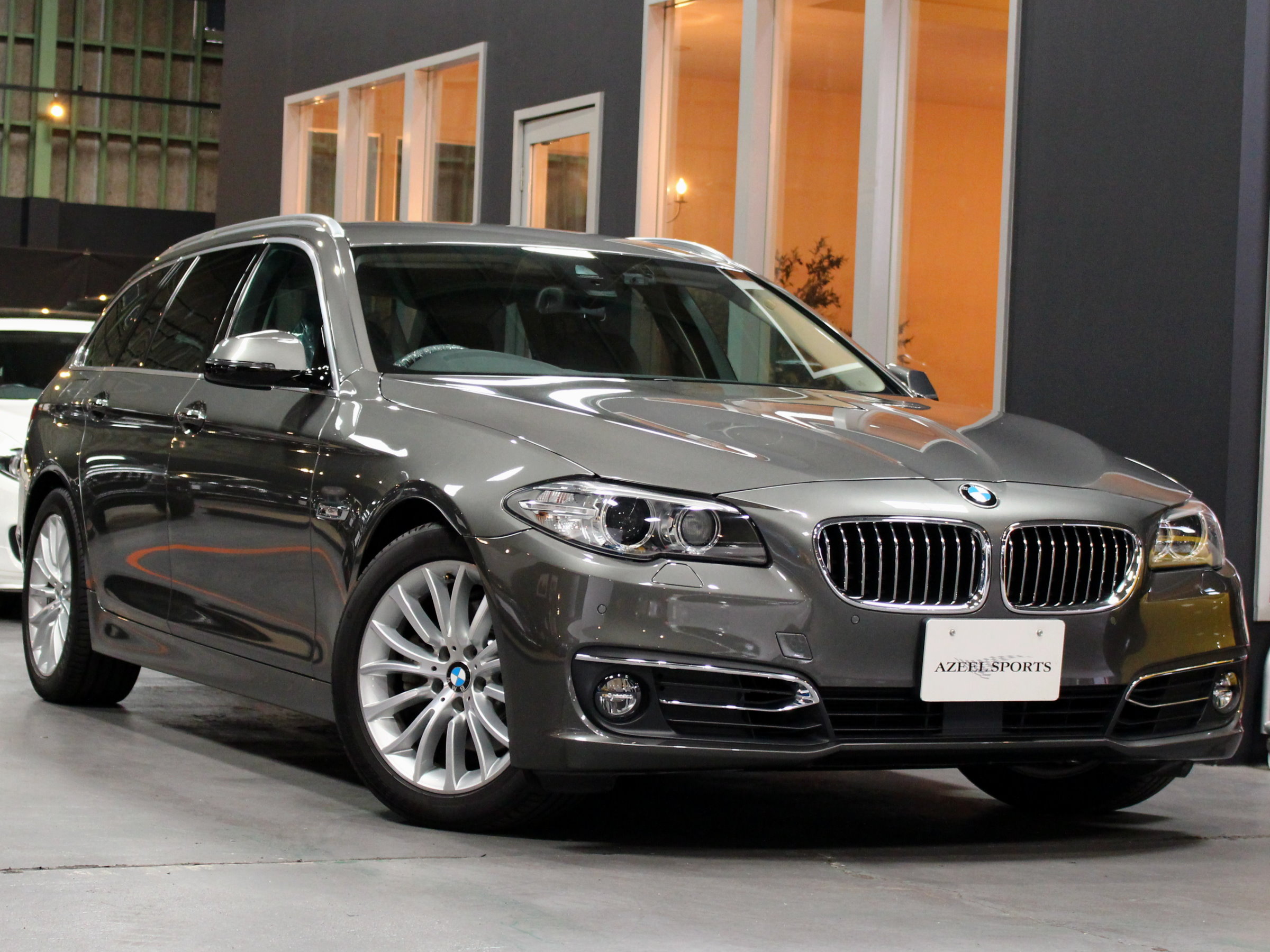 ＢＭＷ　５２８ⅰツーリング　ラグジュアリー　コンフォートＰＫＧ