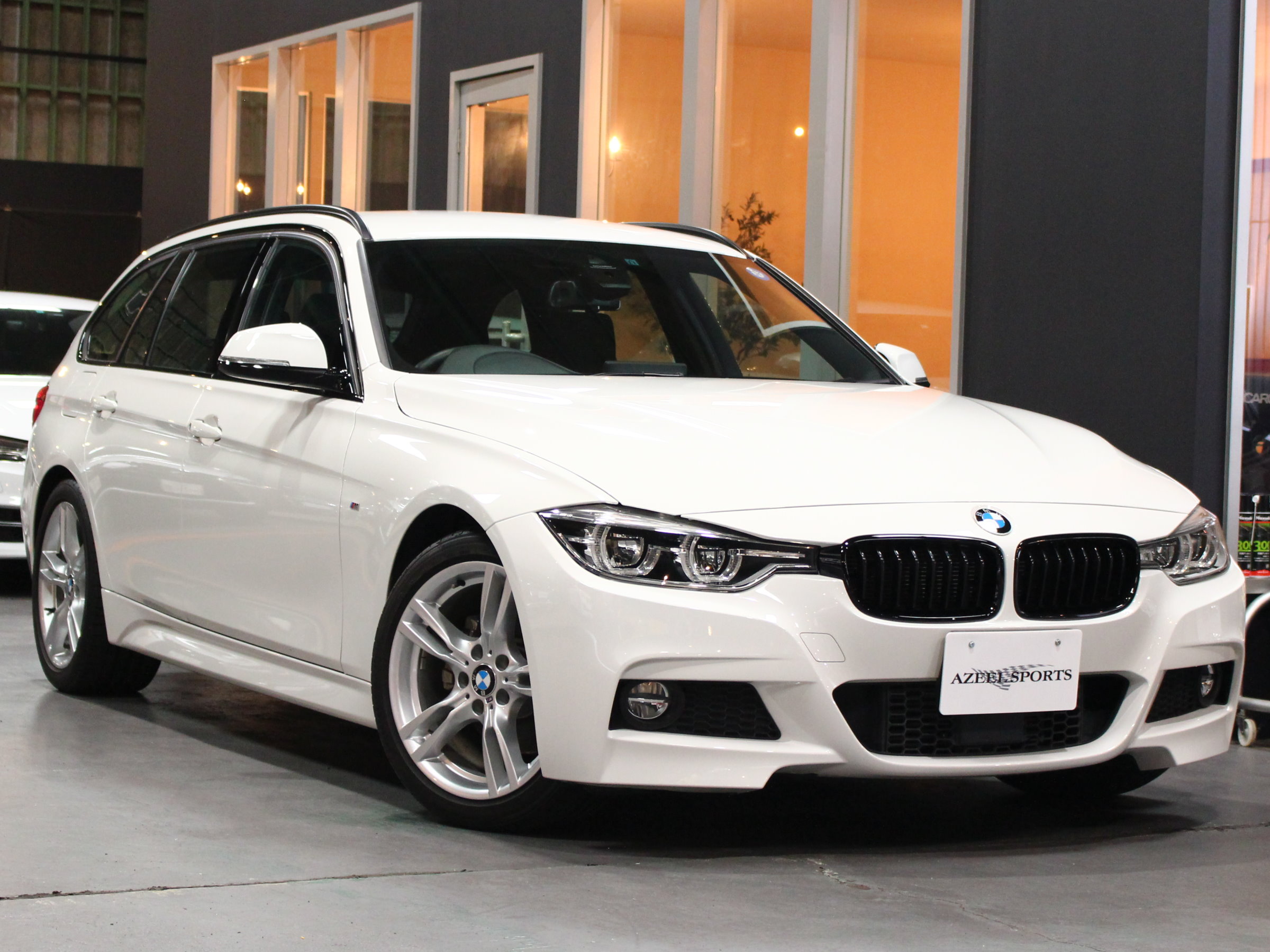 ＢＭＷ　３２０ｄツーリング　Ｍスポーツ　ＬＣＩモデル