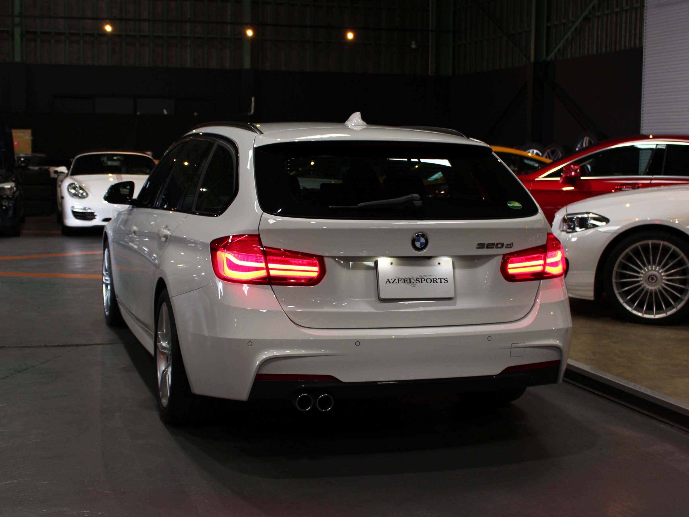 ＢＭＷ　３２０ｄツーリング　Ｍスポーツ　ＬＣＩモデル
