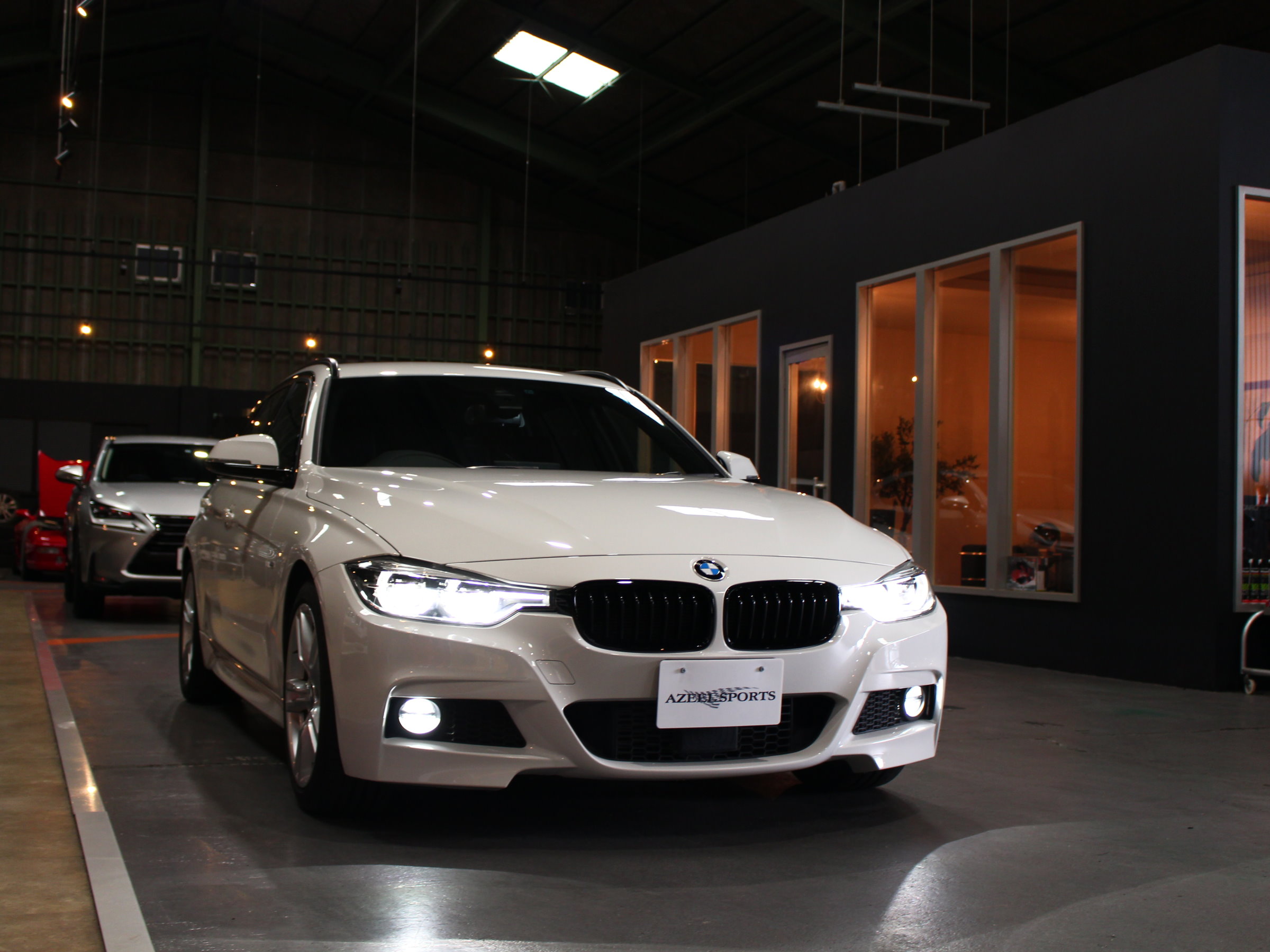 ＢＭＷ　３２０ｄツーリング　Ｍスポーツ　ＬＣＩモデル