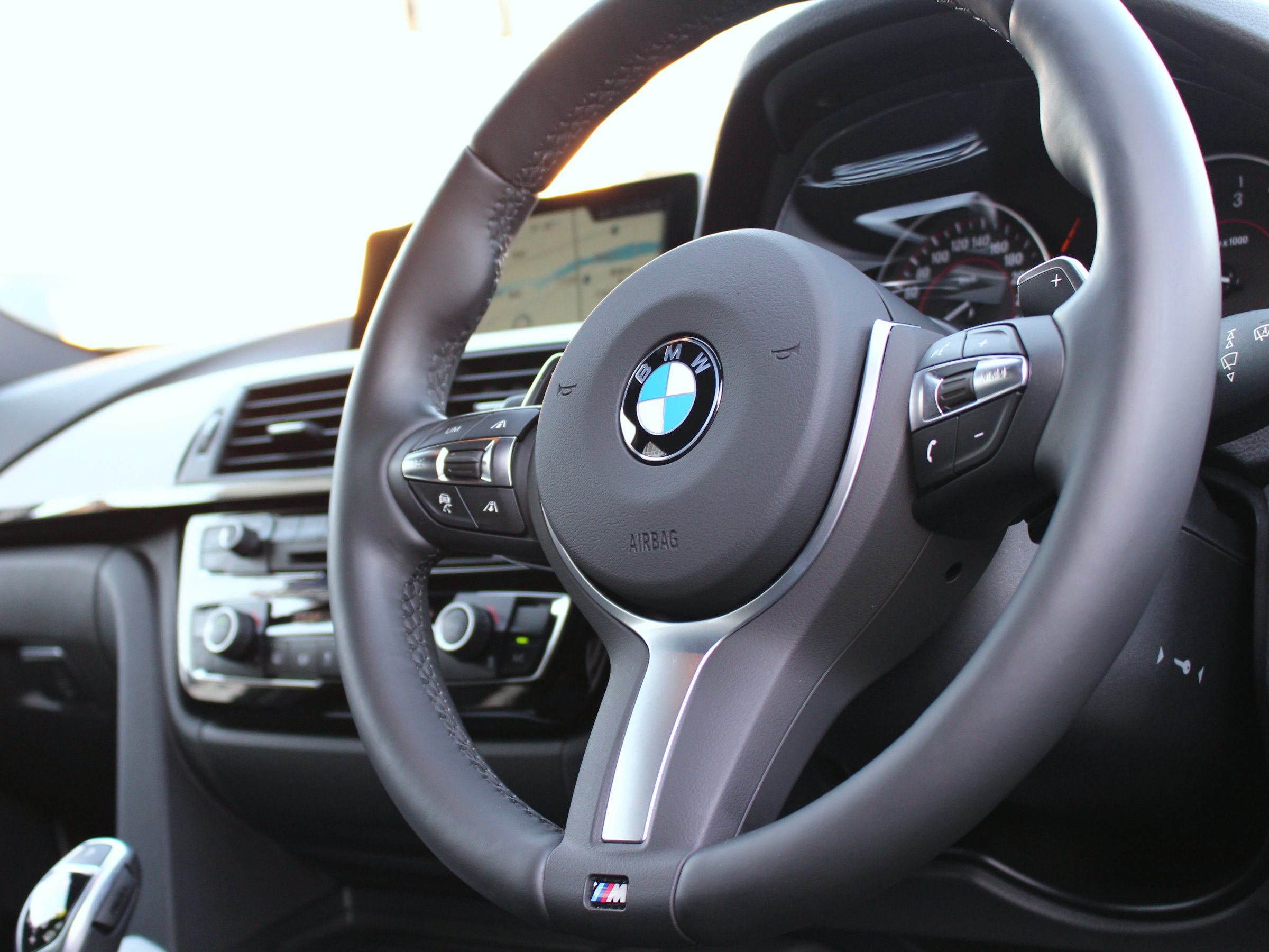 ＢＭＷ　３２０ｄツーリング　Ｍスポーツ　ＬＣＩモデル