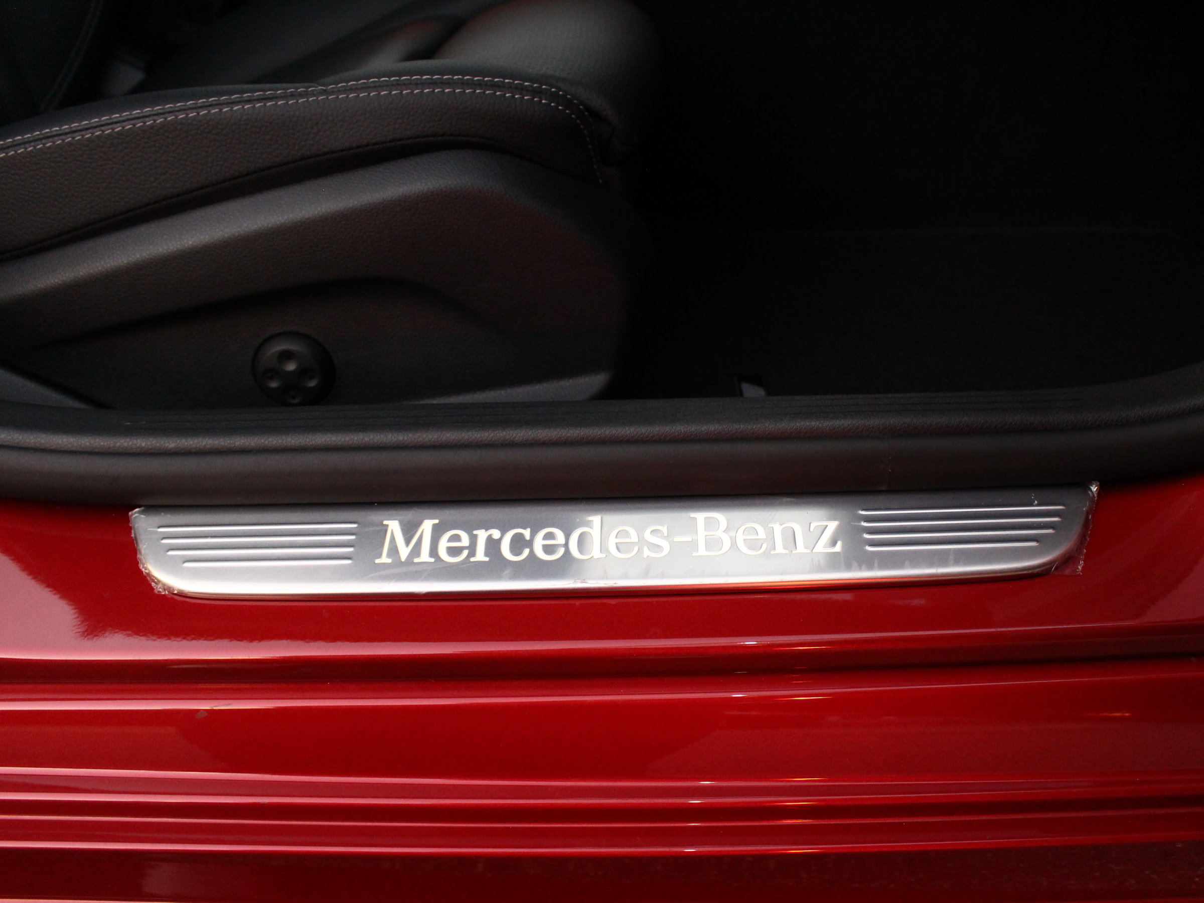 メルセデスベンツ　Ｃ２２０ｄステーションワゴン　ローレウスエディション