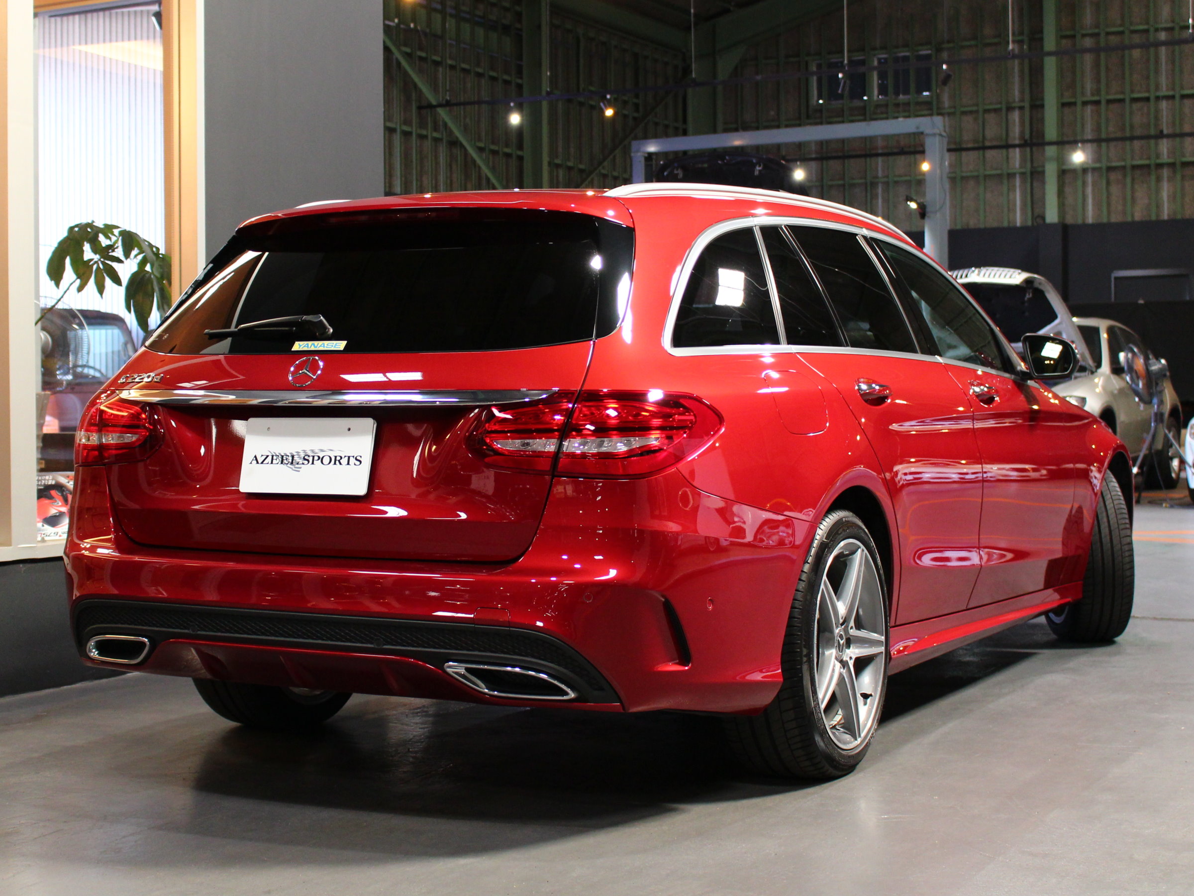 メルセデスベンツ　Ｃ２２０ｄステーションワゴン　ローレウスエディション