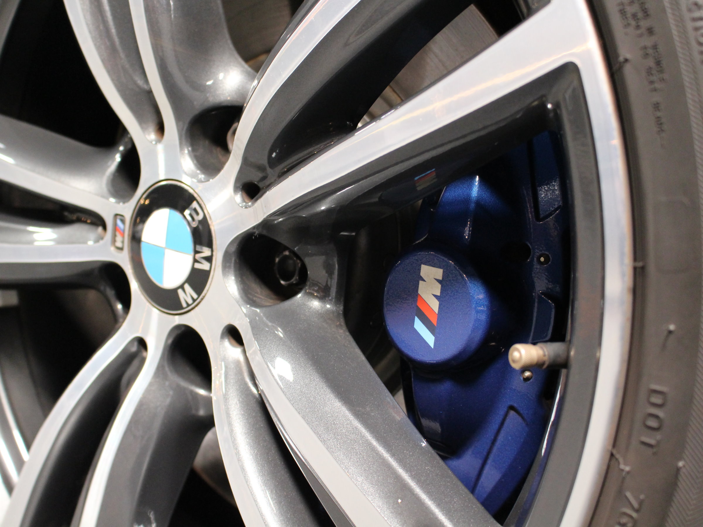 ＢＭＷ　３２０ｄ　Ｍスポーツ　ＬＣＩ後期　ファストトラックパッケージ
