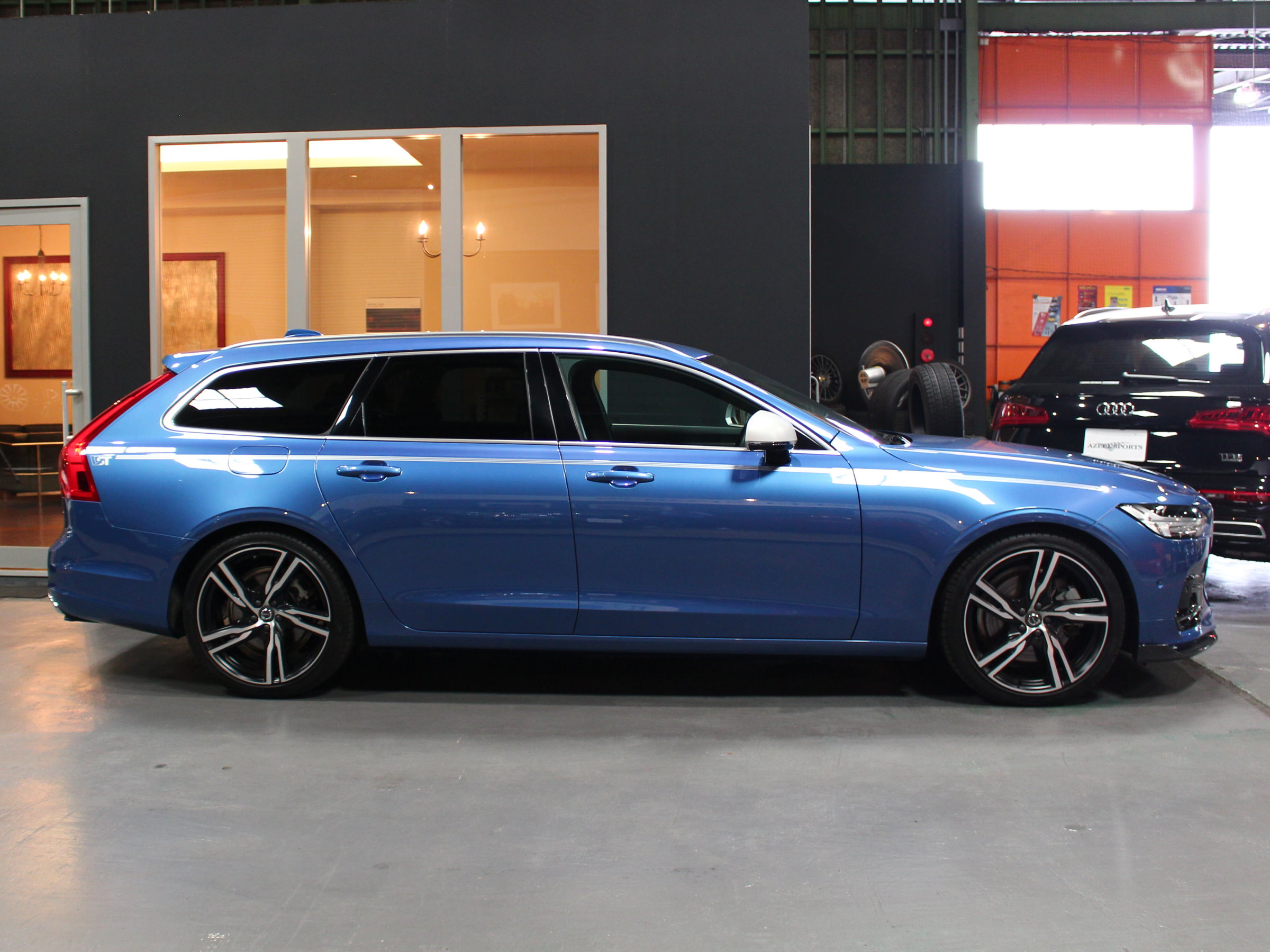 ボルボ　Ｖ９０　Ｔ６　ＡＷＤ　Ｒデザイン