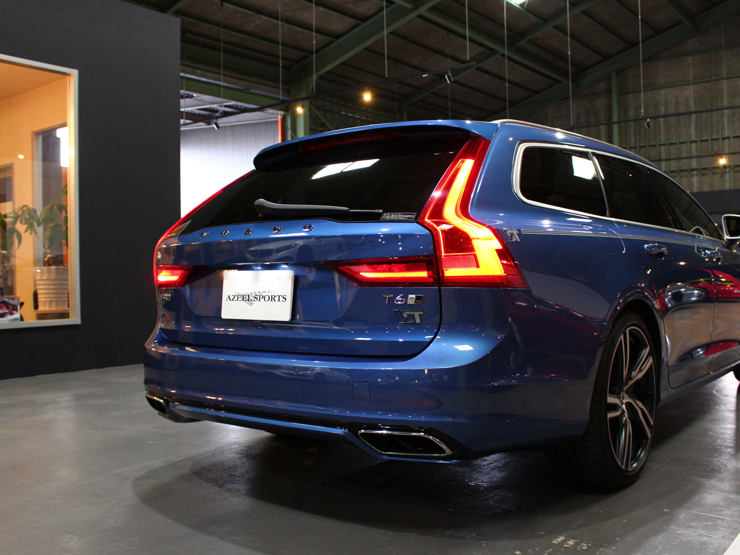 ボルボ　Ｖ９０　Ｔ６　ＡＷＤ　Ｒデザイン
