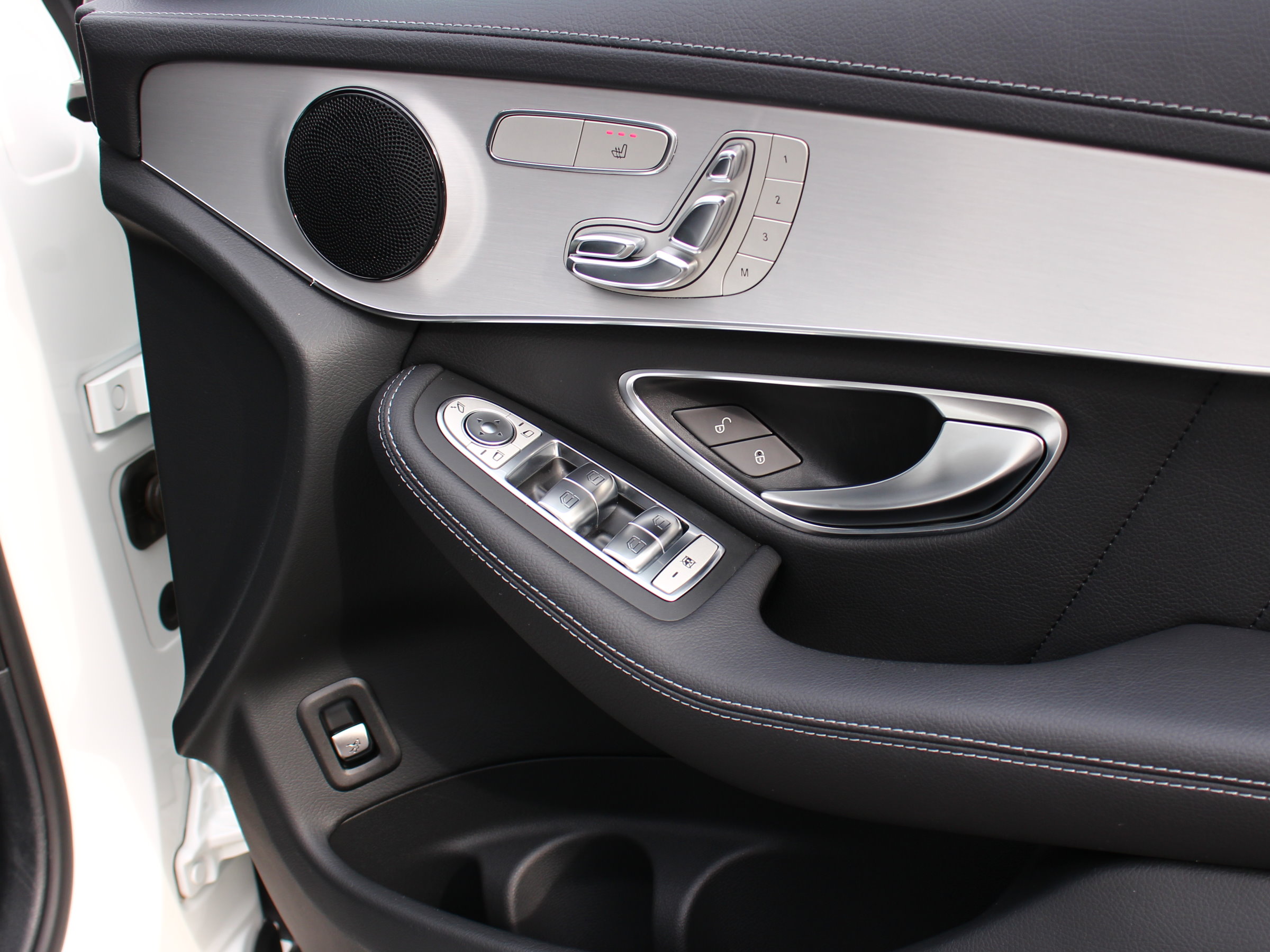メルセデスベンツ　ＧＬＣ２５０　４マチック　スポーツ