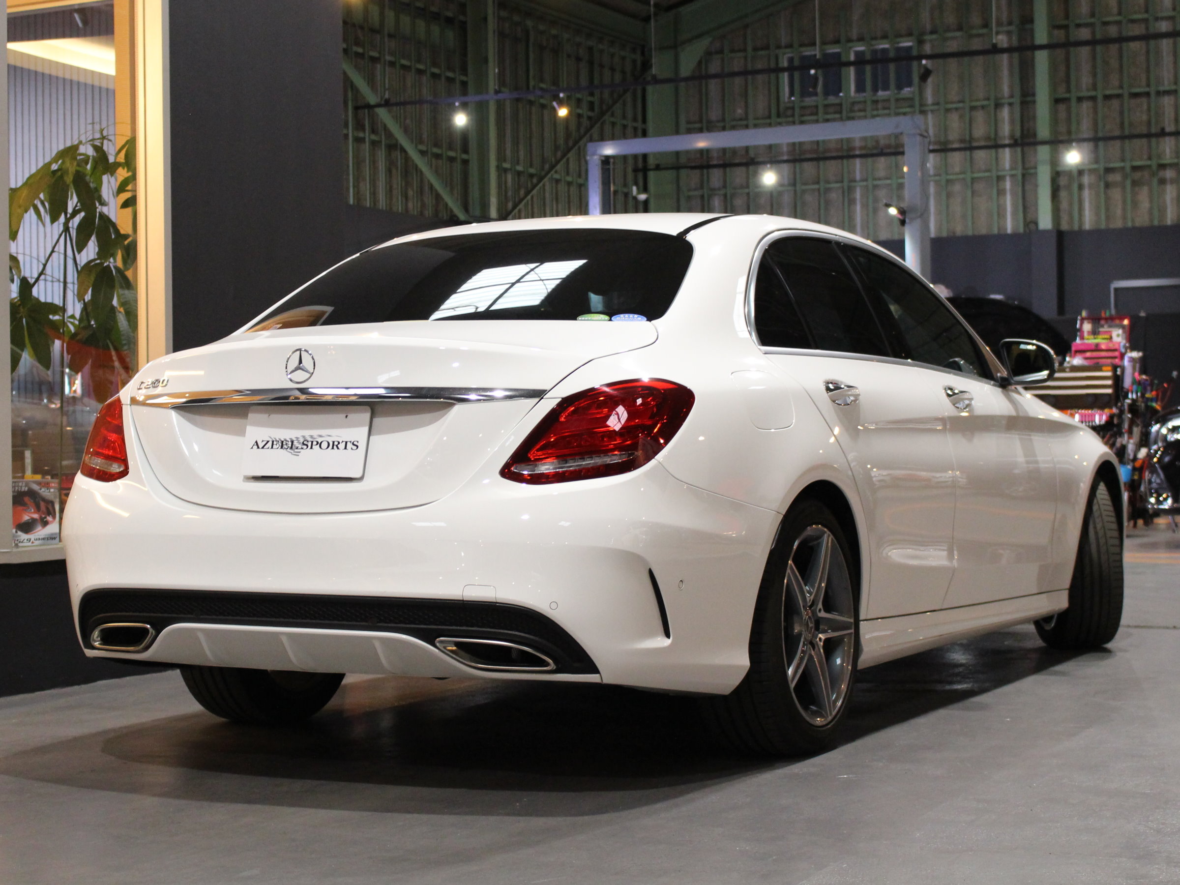 メルセデスベンツ　Ｃ２００アバンギャルド　ＡＭＧライン