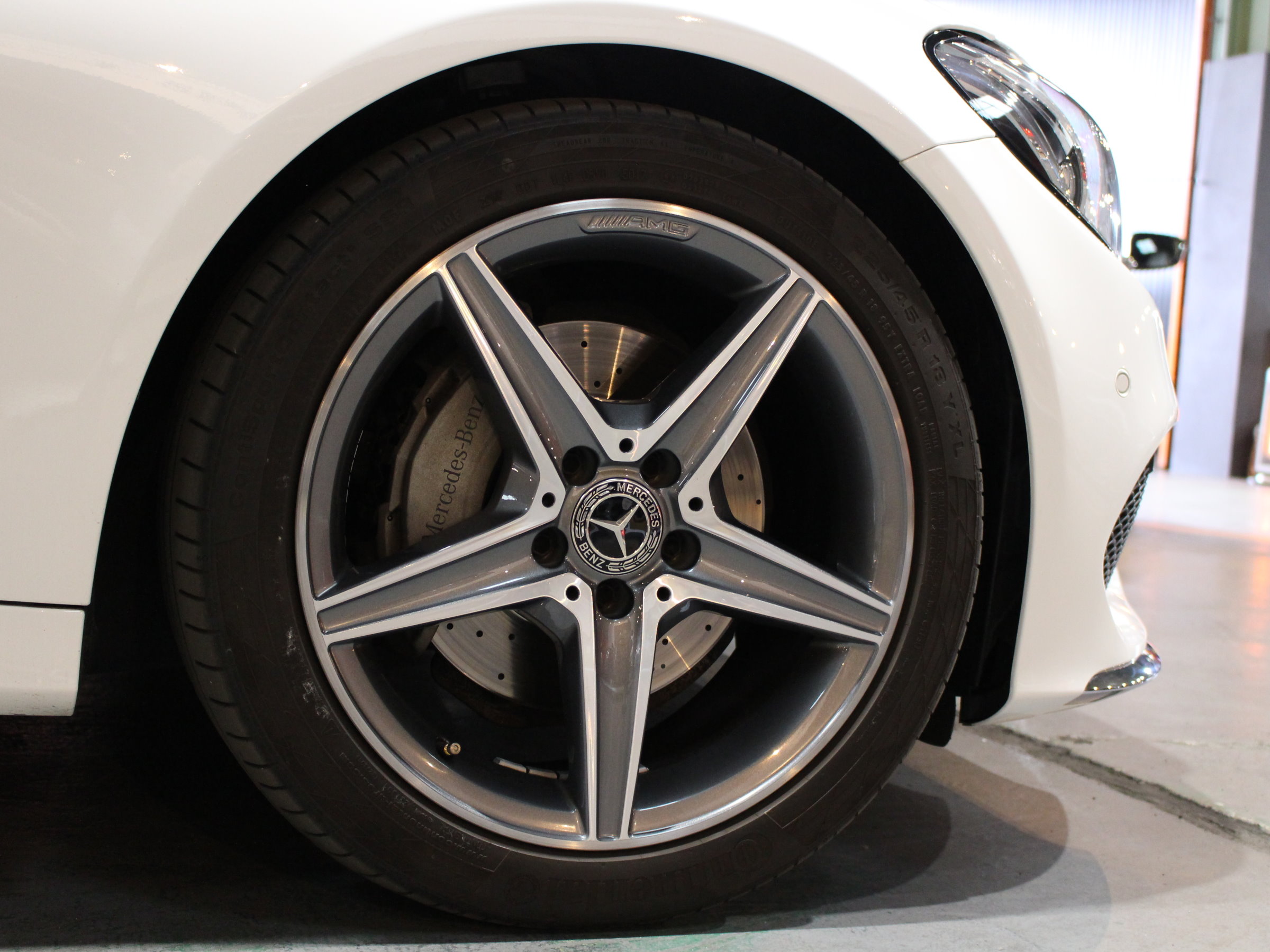 メルセデスベンツ　Ｃ２００アバンギャルド　ＡＭＧライン