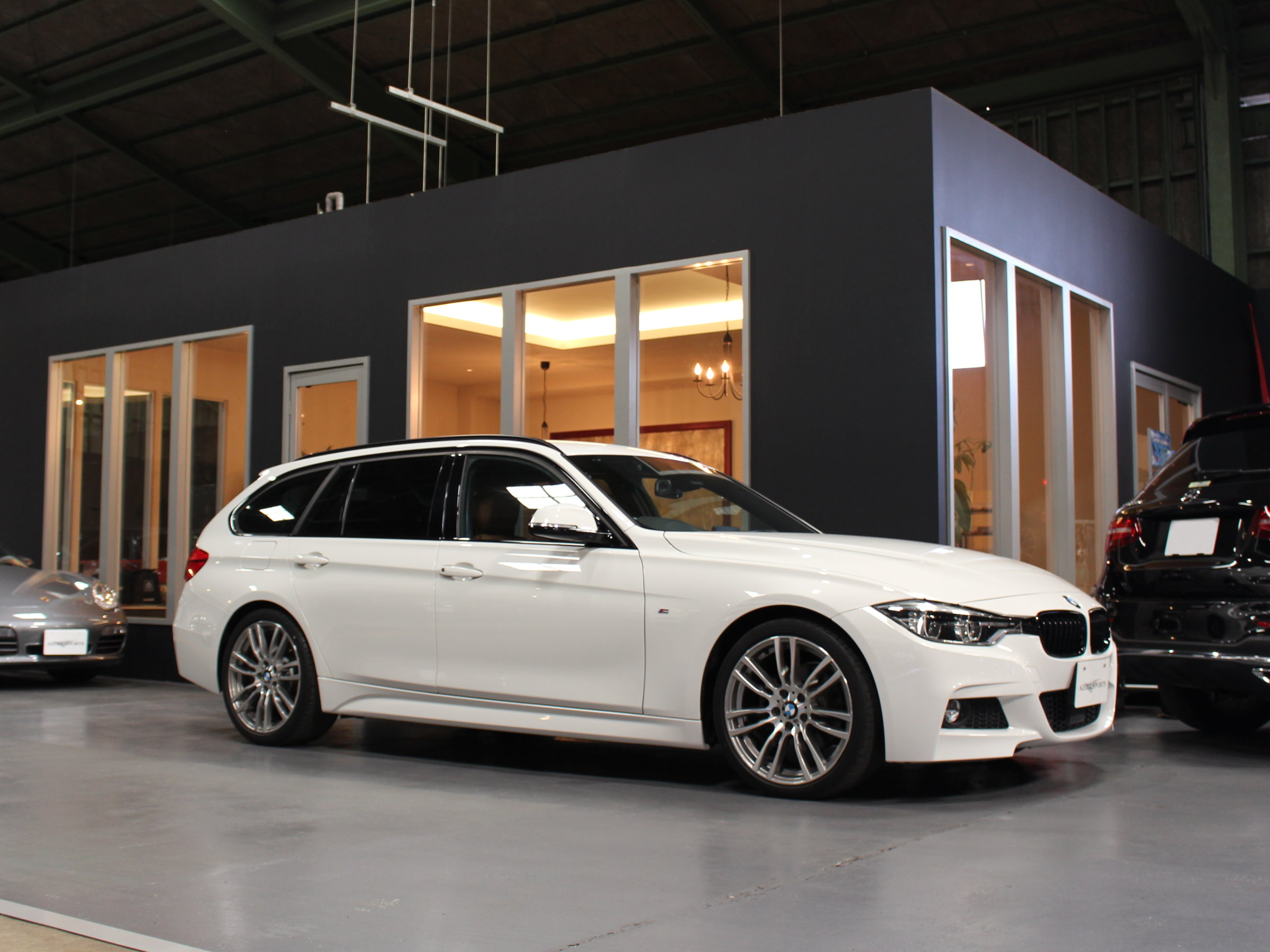 ＢＭＷ　３２０ｄツーリング　Ｍスポーツ　ＬＣＩ　ハイラインＰ　ドライブアシストプラス