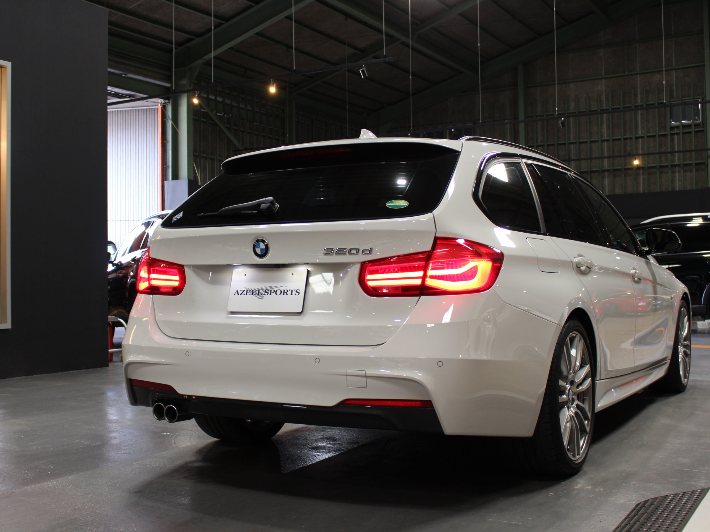 ＢＭＷ　３２０ｄツーリング　Ｍスポーツ　ＬＣＩ　ハイラインＰ　ドライブアシストプラス